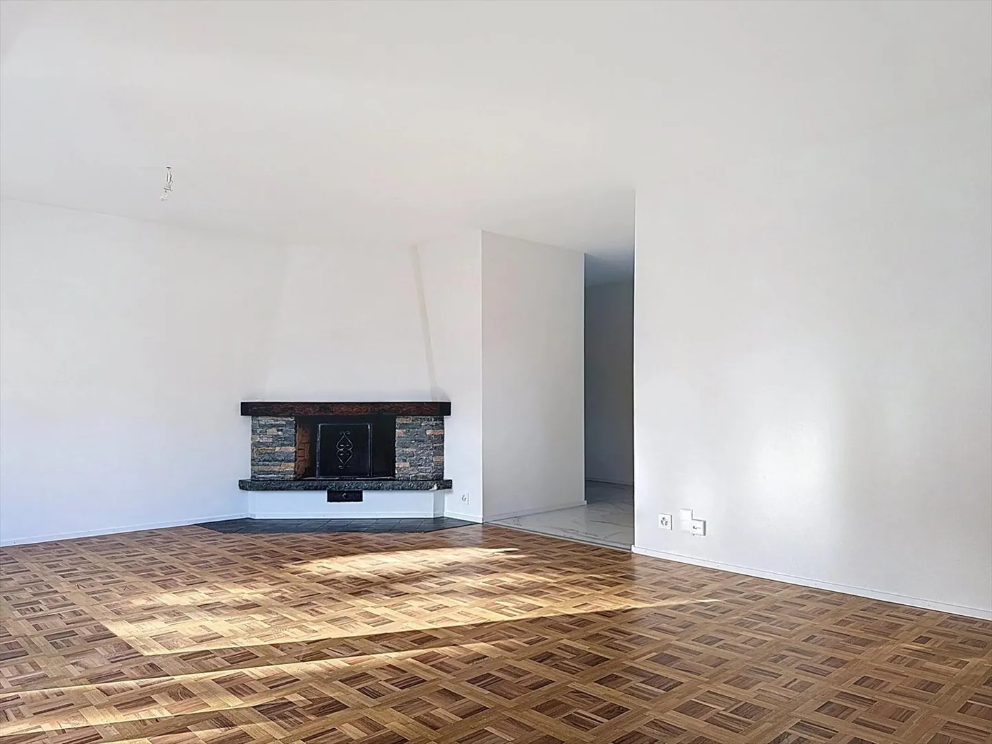 «Zu vermieten – Prächtige renovierte 4,5-Zimmer-Wohnung in Gravelone (Sion)» - Foto 6 von 13