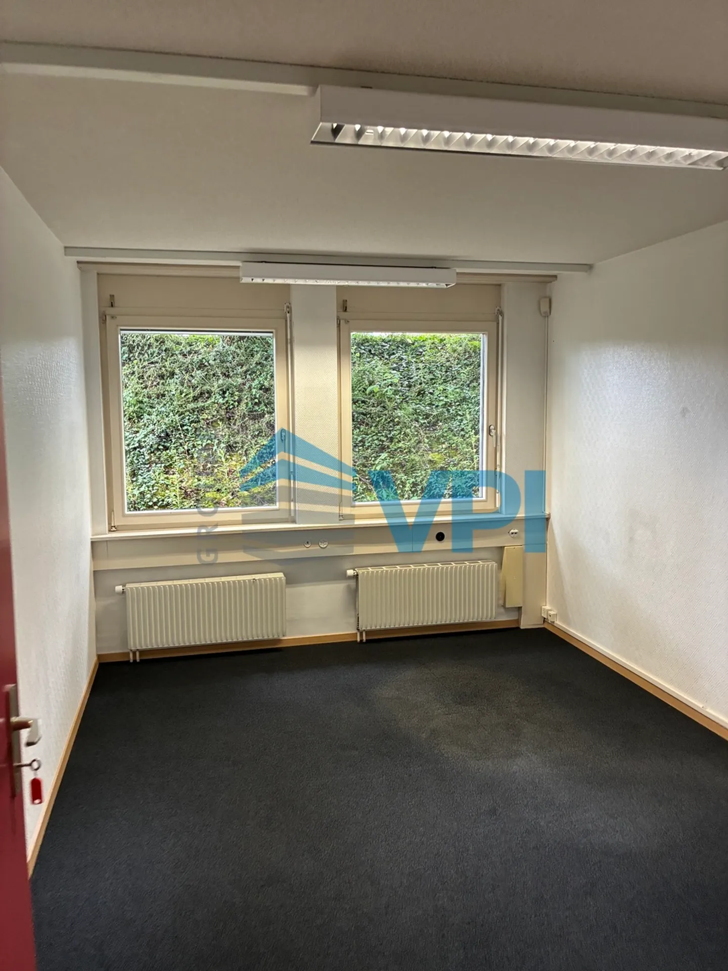 Mont-sur-Lausanne - Helles Büro von 169 m² im Erdgeschoss - Foto 15 von 19