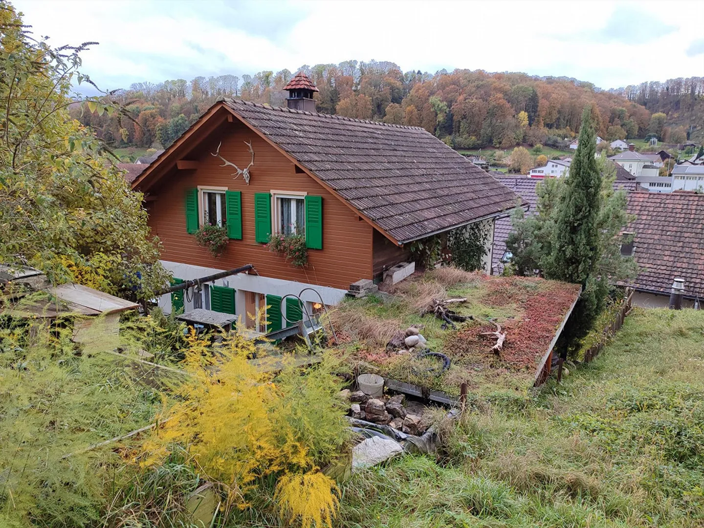 Casa unifamiliare di 6 stanze con grande giardino e capanno - Foto 2 di 17