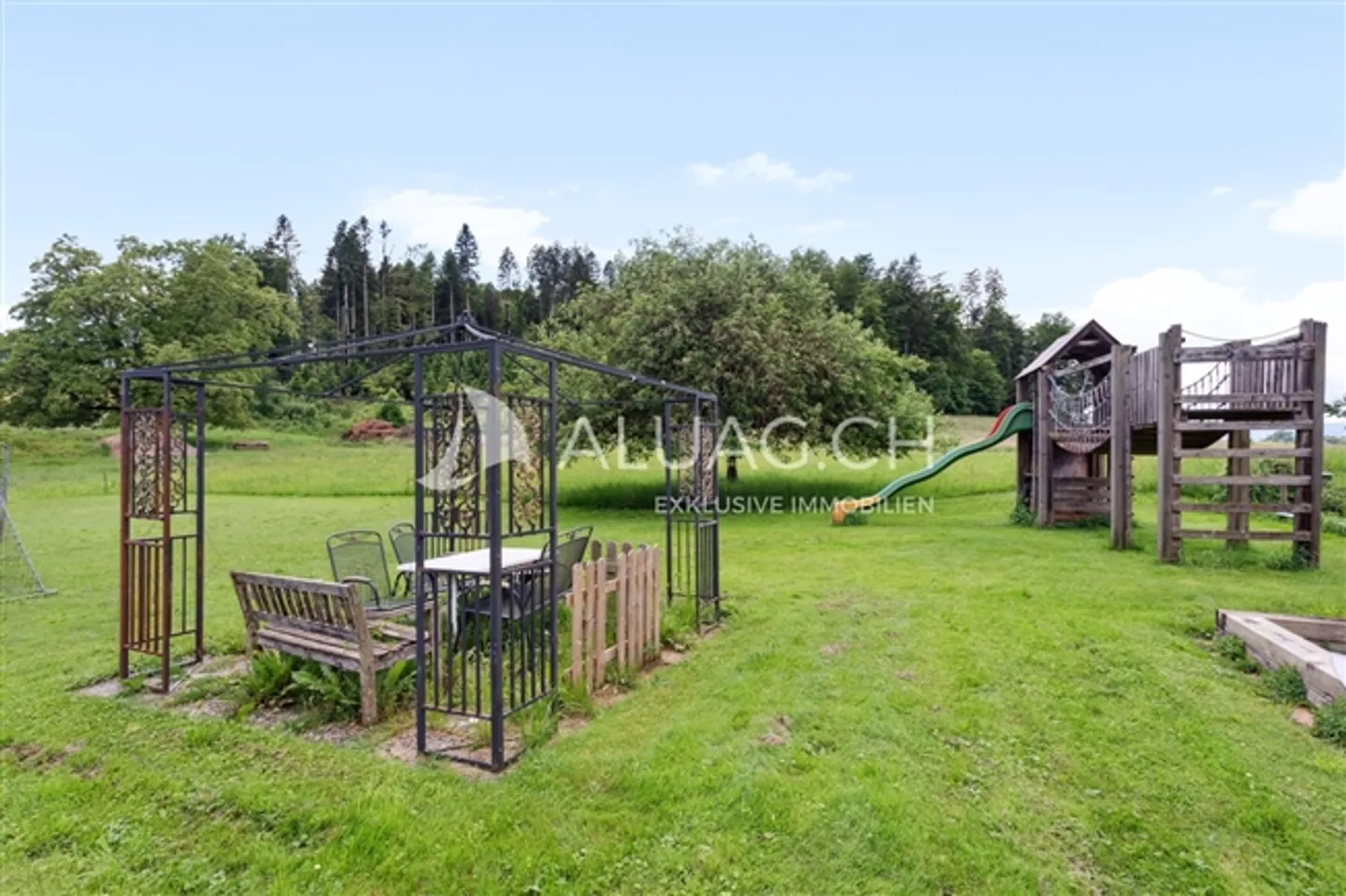 Stepped house for sale - Photo 13 of 13