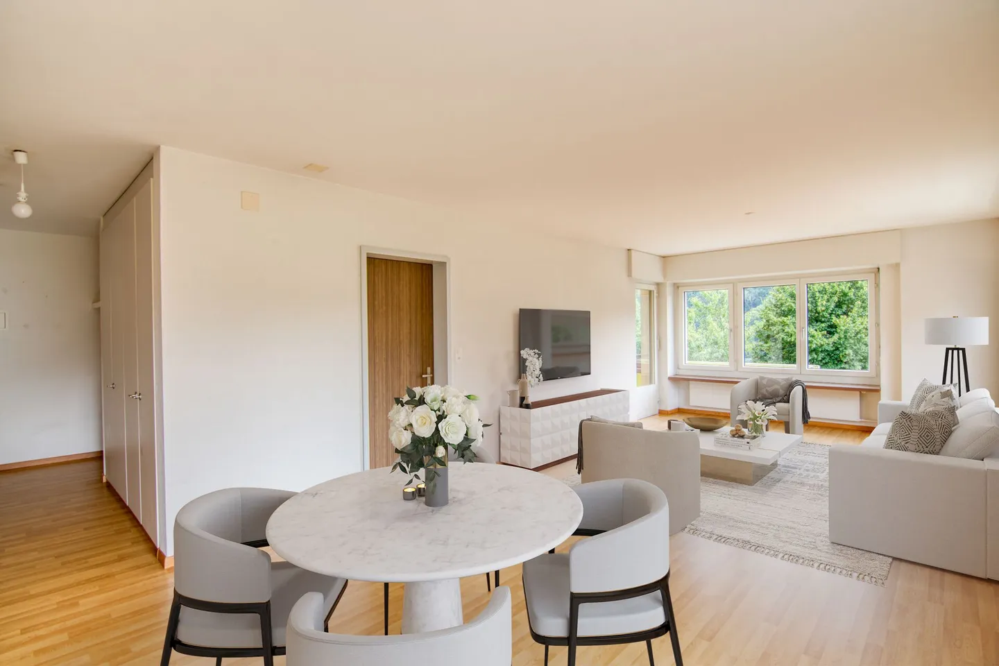 Rückzugsort am Wohlensee: 3.5-Zimmer-Wohnung mit 2 Balkonen & einem Einstellhallenplatz - Foto 2 von 22