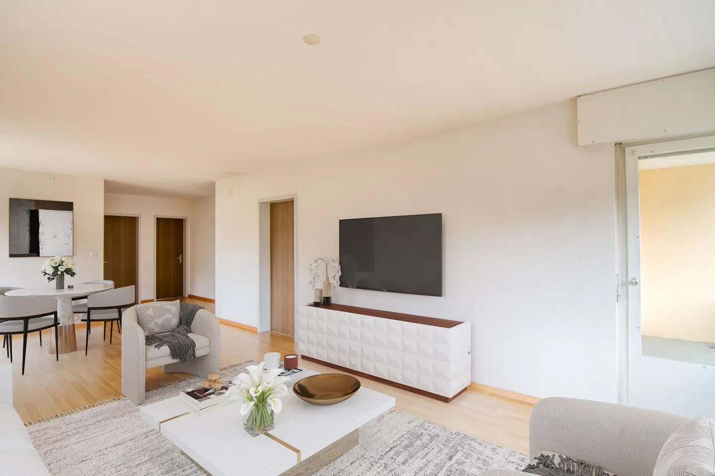 Rückzugsort am Wohlensee: 3.5-Zimmer-Wohnung mit 2 Balkonen & einem Einstellhallenplatz - Foto 3 von 22