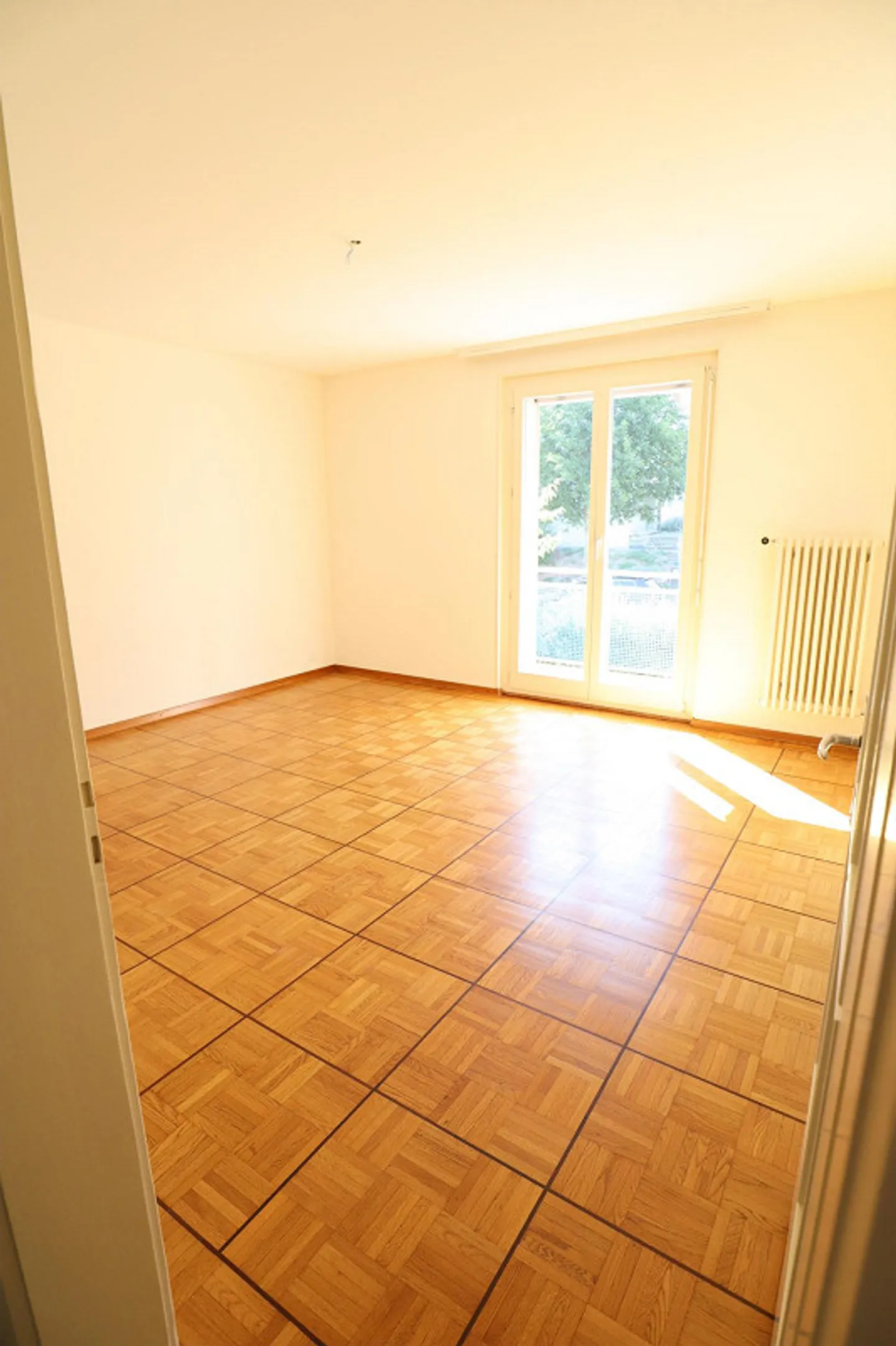 4.5 stanze in un quartiere tranquillo e soleggiato - Foto 3 di 10