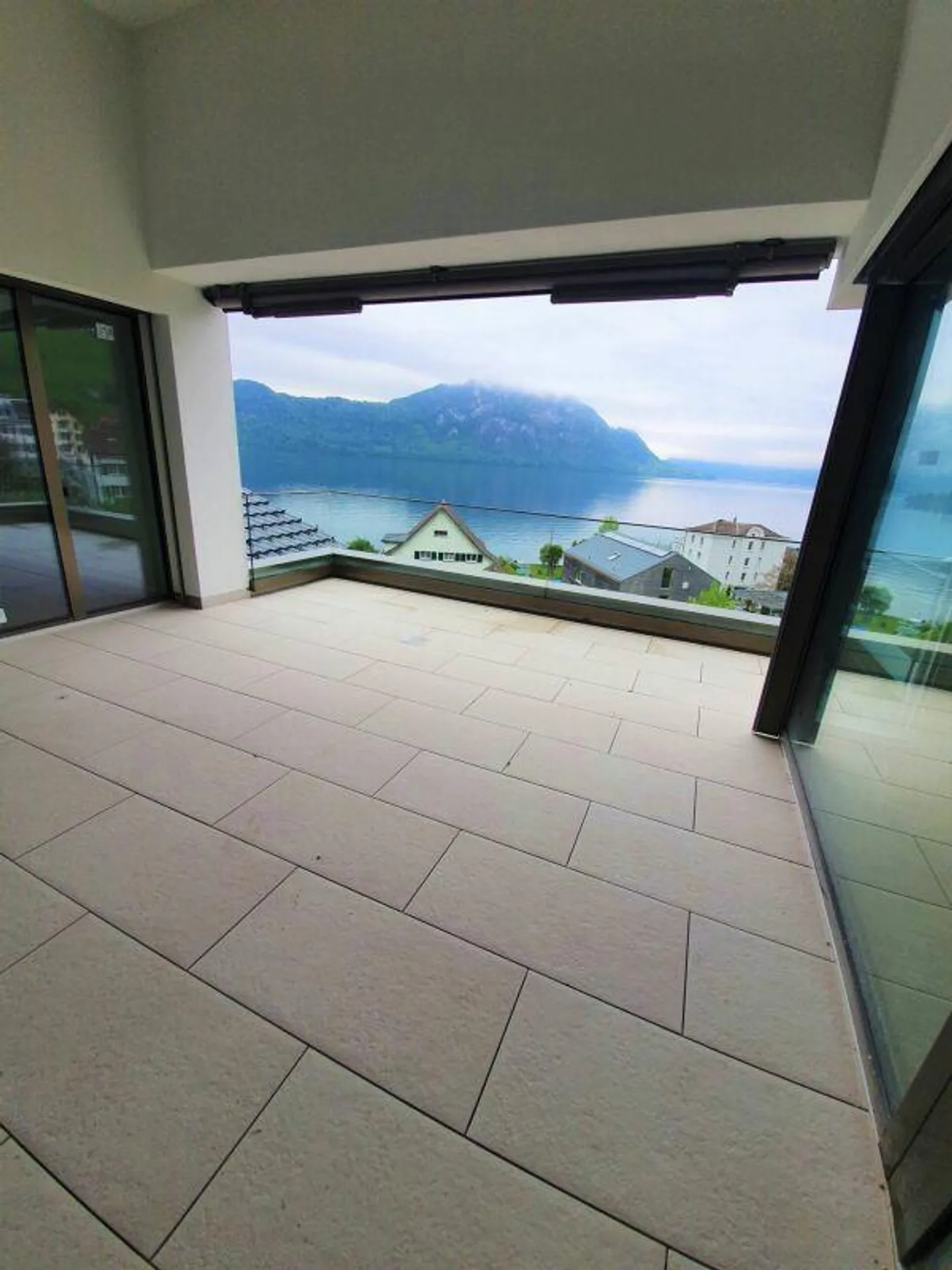 Exklusive Penthousewohnung mit See- und Bergsicht - Foto 11 von 12