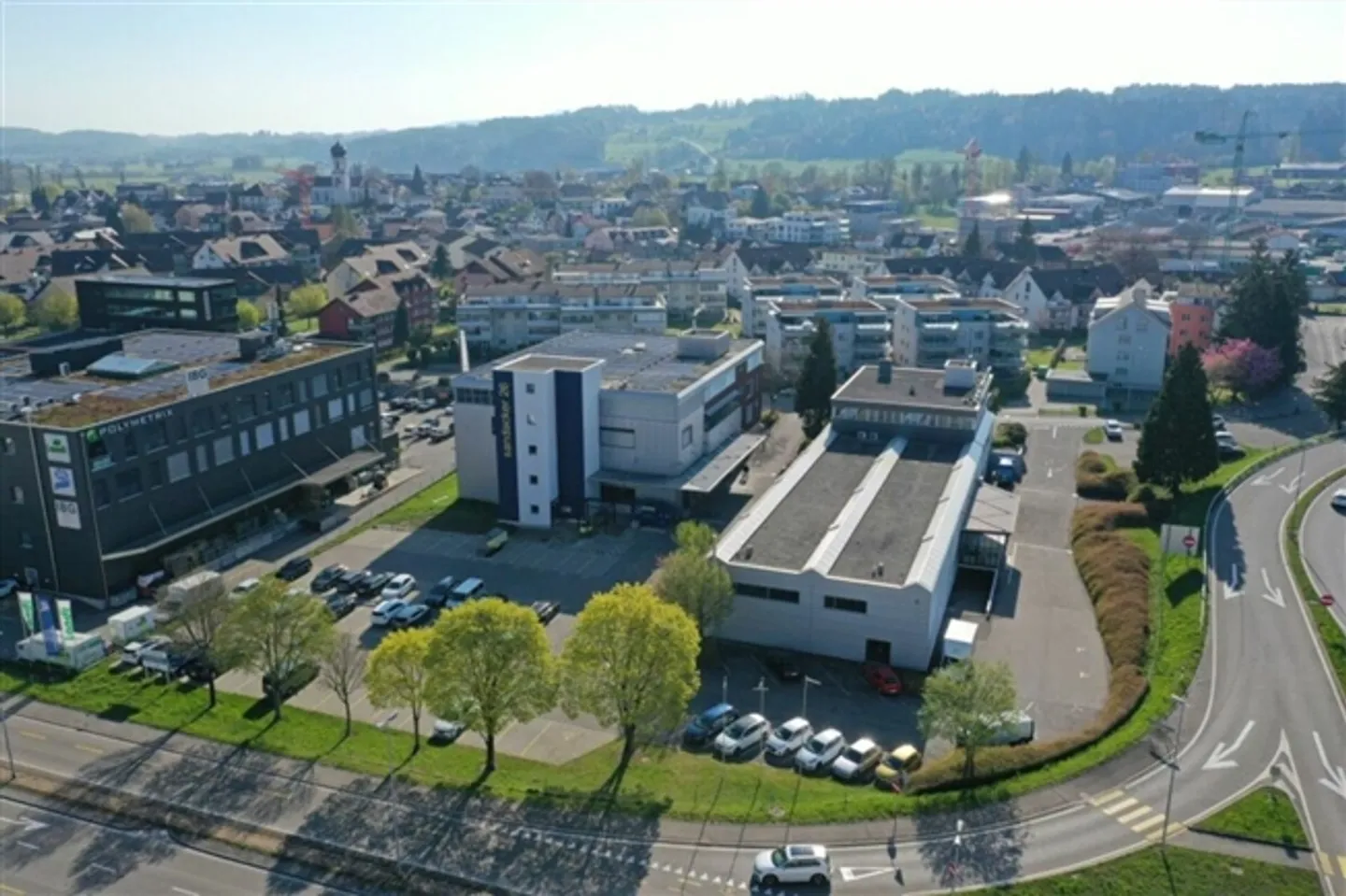 Geräumige Gewerbe- und Büroflächen - Foto 7 von 9