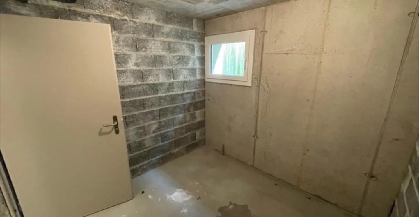 Deposit - Photo 3 of 3