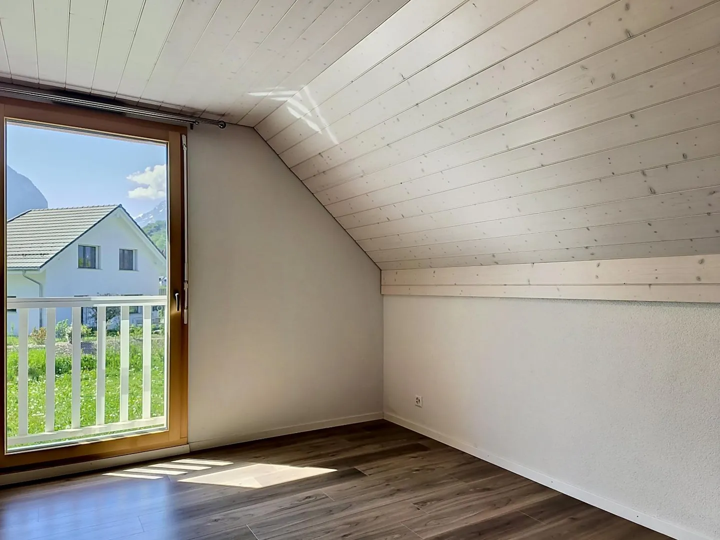 5-room house - Photo 8 of 11