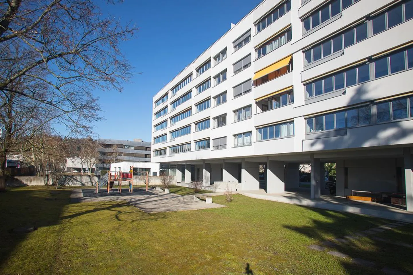 Grosszügige Wohnung mit Balkon - Foto 2 von 9