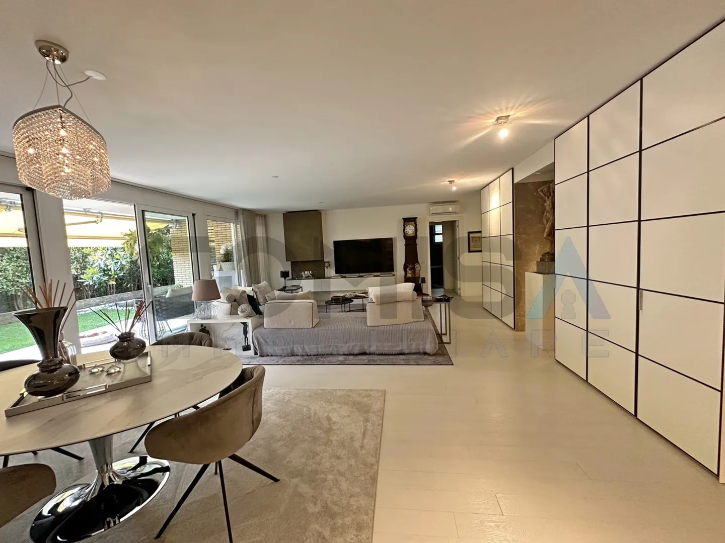 Elegant Apartment with Garden - Photo 1 of 10