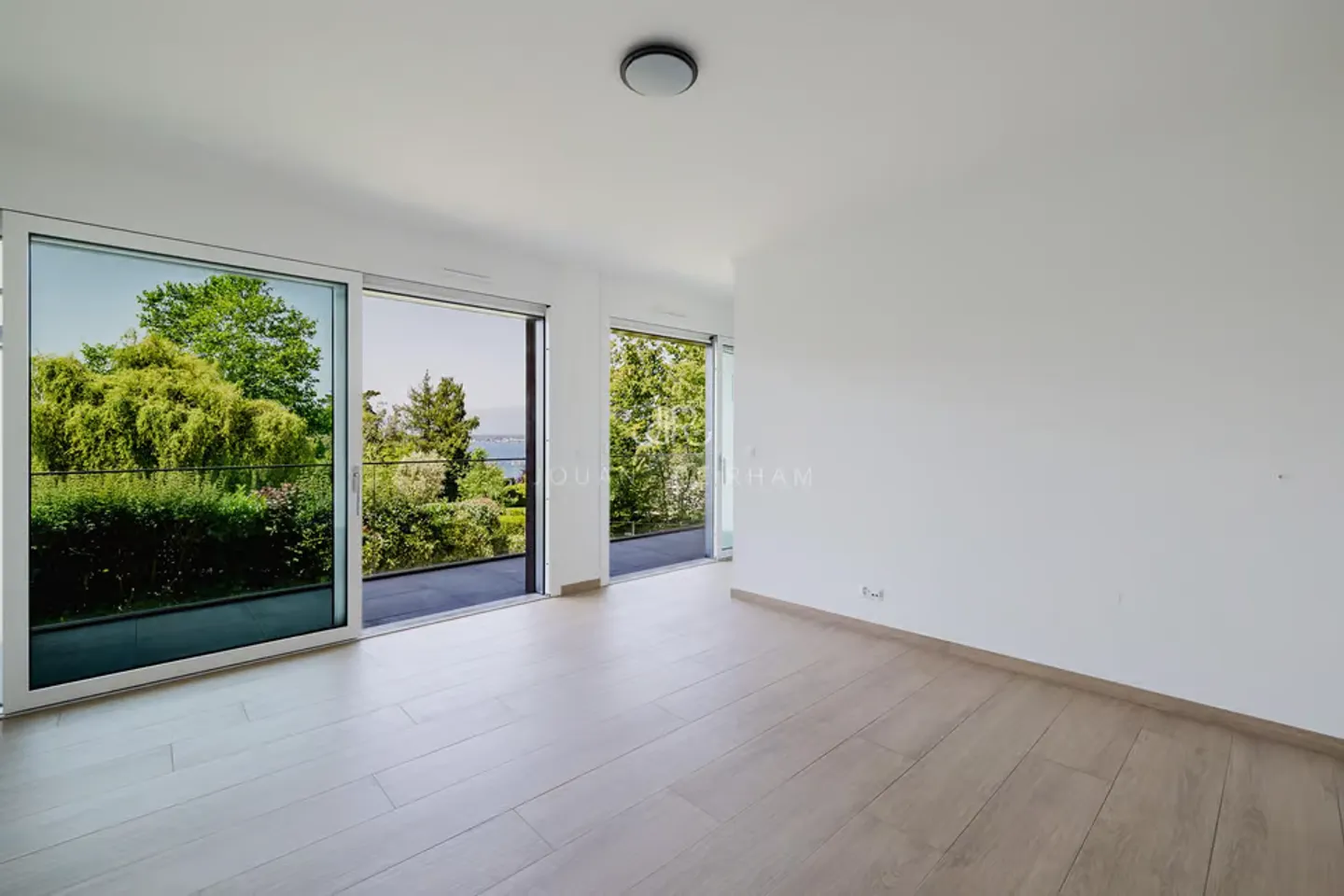 Schöne zeitgenössische Villa mit Seeblick - Foto 6 von 8