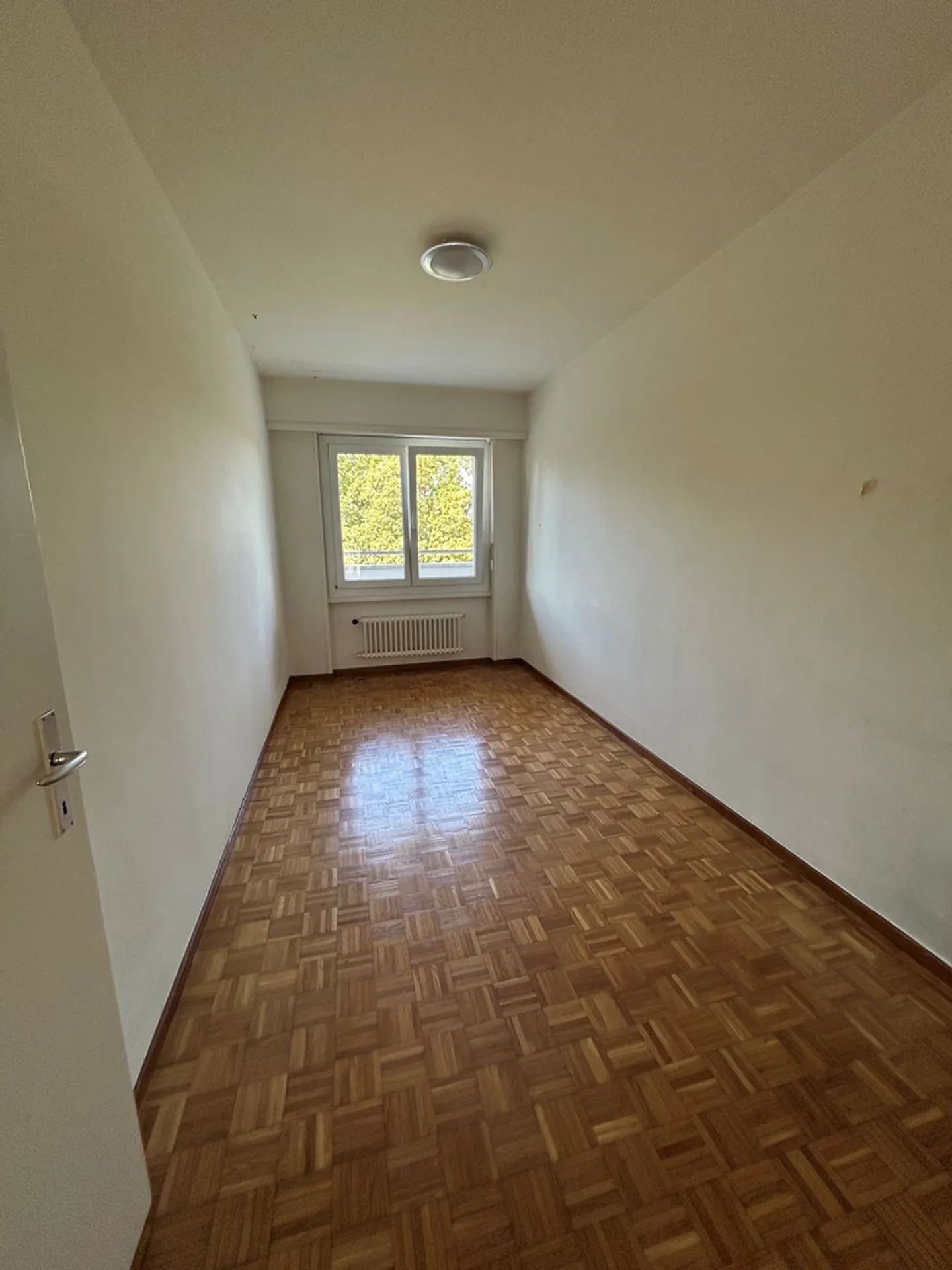 Charming Apartment with Balcony - Photo 6 of 10