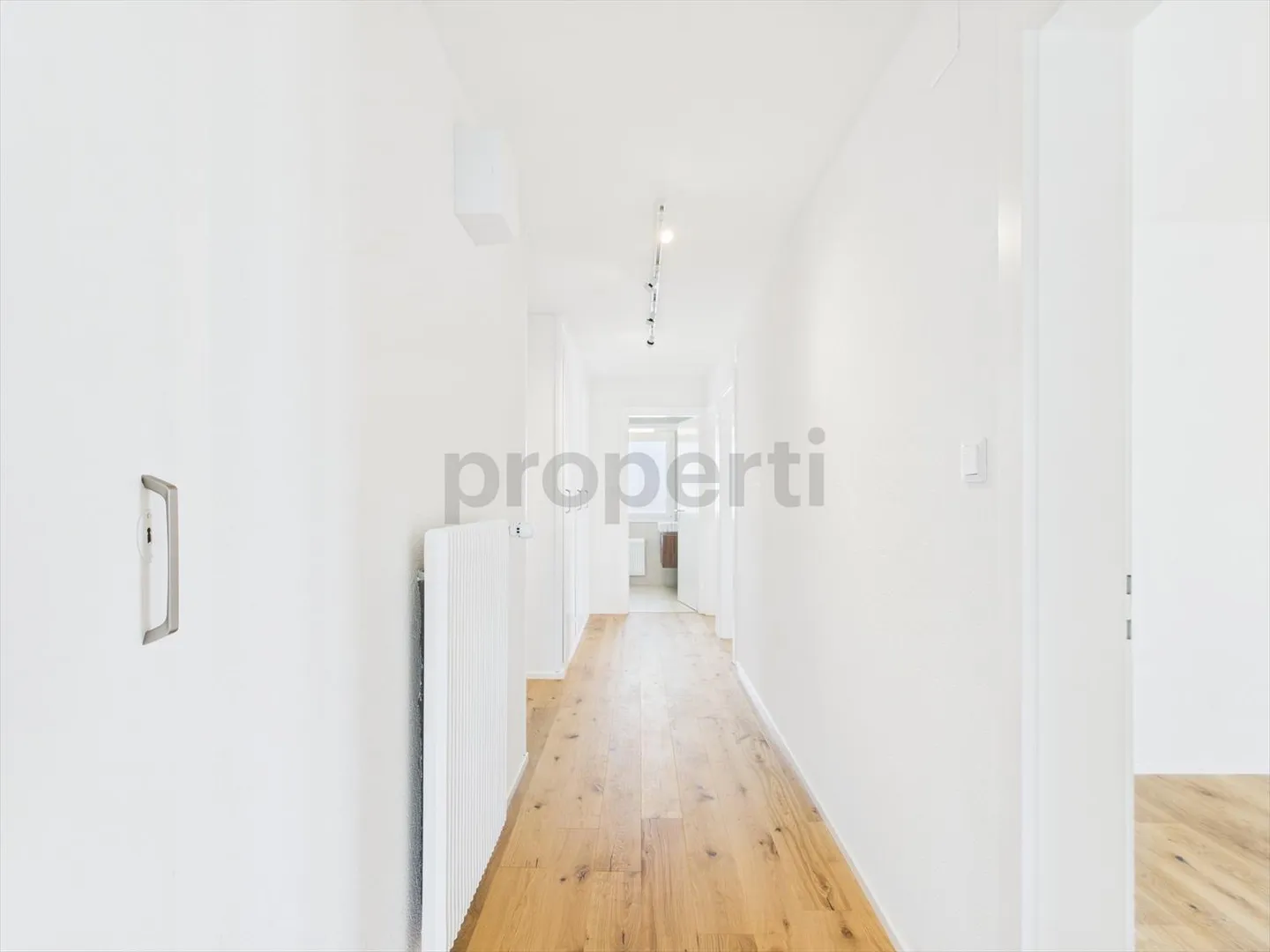 Großes 5.5-Zimmer-Wohnung mit Seeblick, komplett renoviert (2025), Zentrum St-Sulpice - Foto 9 von 12