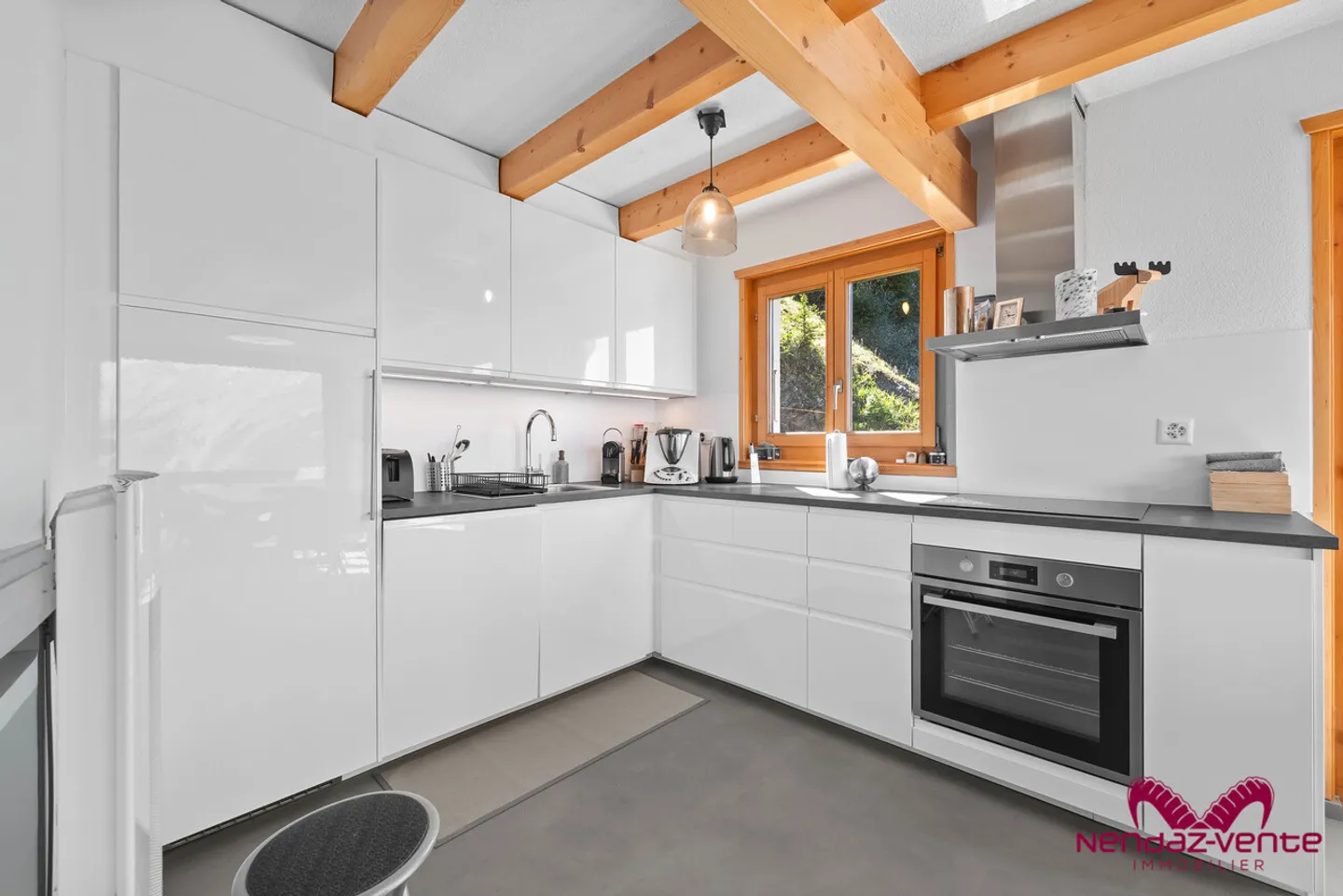 Magnificent 4.5-room chalet with stunning views - sale to foreigners - Photo 3 of 19