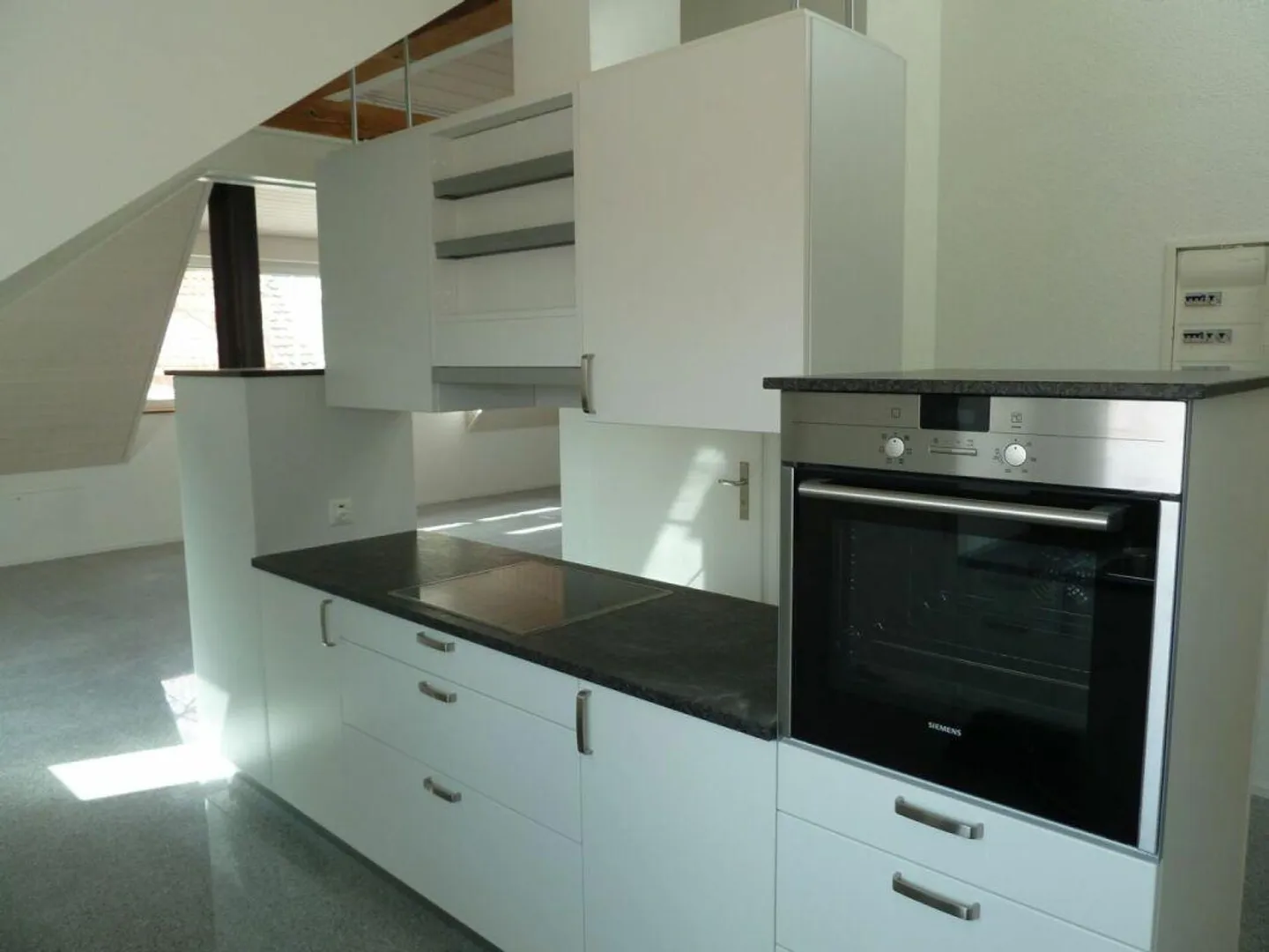 Modern 3.5 Room Penthouse Apartment - Photo 3 of 6