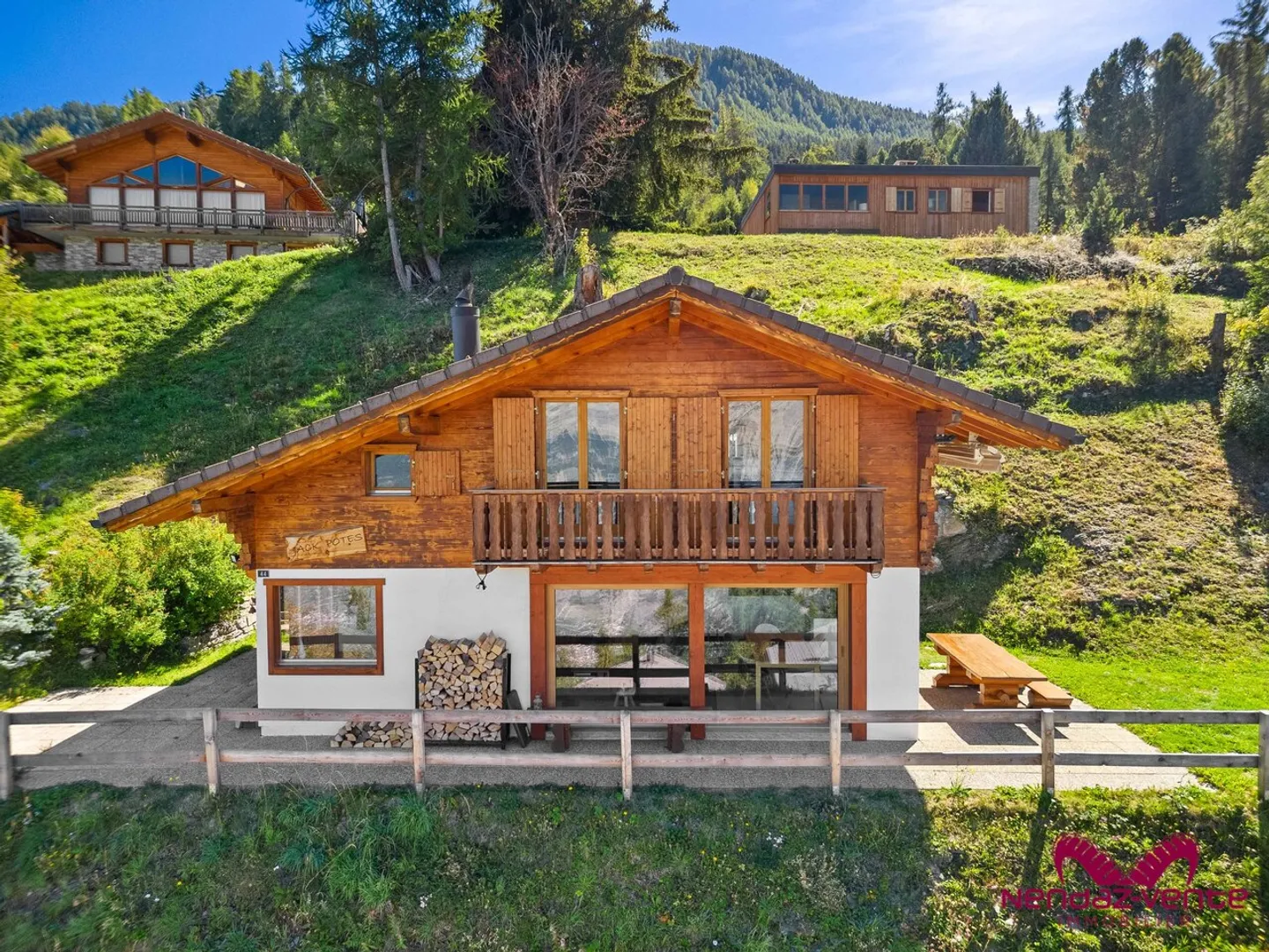 Magnificent 4.5-room chalet with stunning views - sale to foreigners - Photo 1 of 19