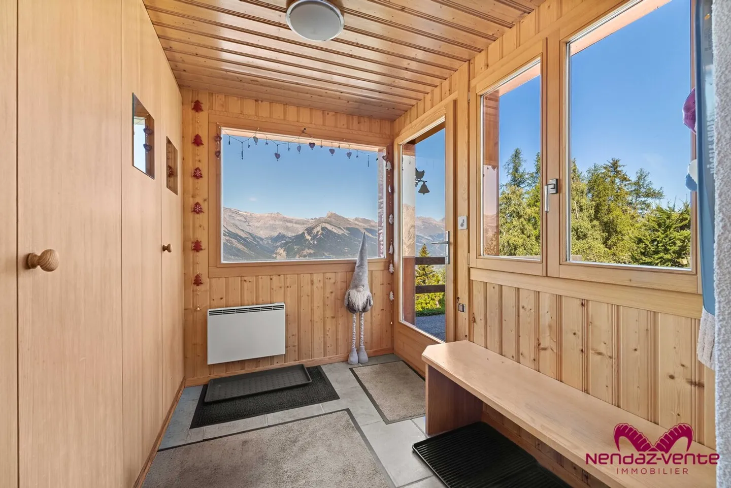 Magnificent 4.5-room chalet with stunning views - sale to foreigners - Photo 8 of 19