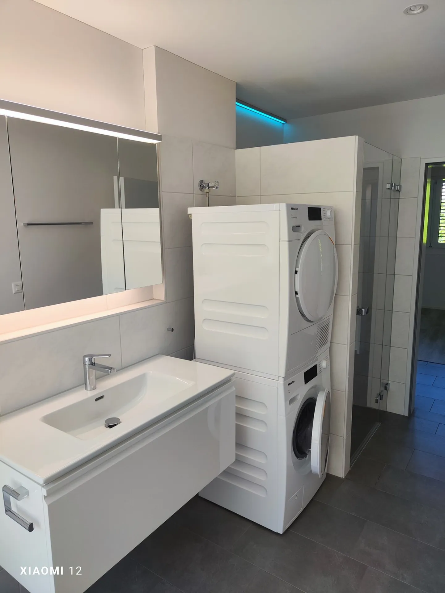 Appartement exclusif de 3,5 pièces (4ème étage) en face du Zwinglihaus - Photo 10 sur 29