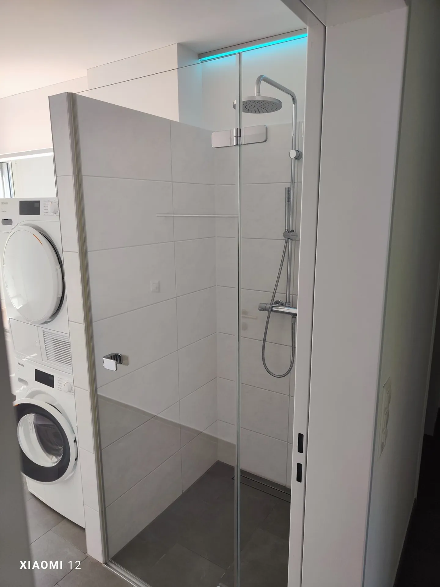 Appartement exclusif de 3,5 pièces (4ème étage) en face du Zwinglihaus - Photo 11 sur 29