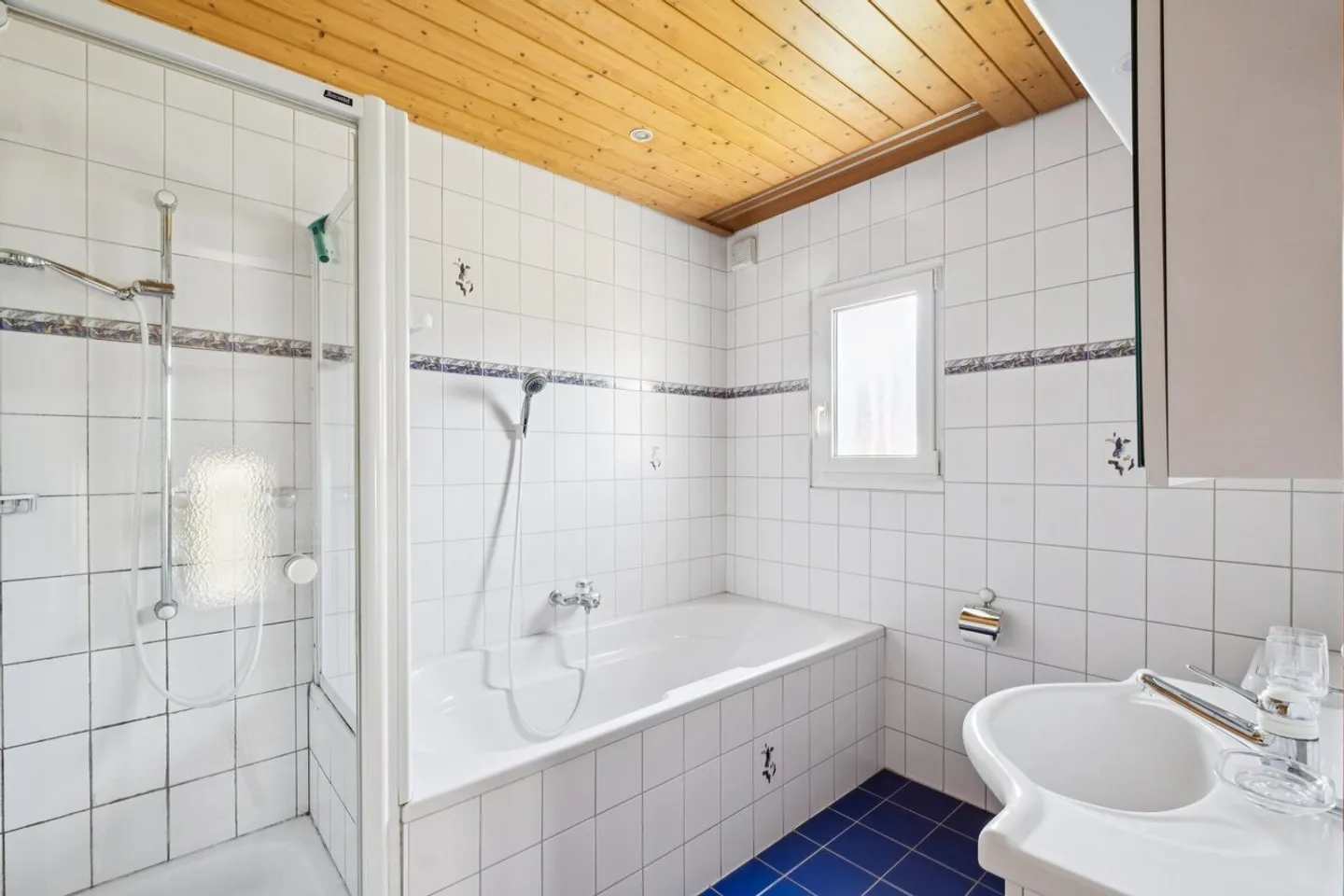 Charmantes Einfamilienhaus mit Garten - Foto 7 von 9
