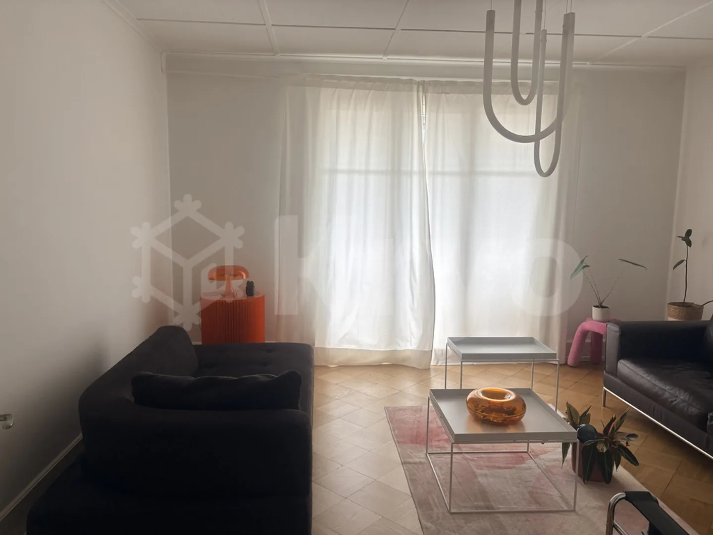 BEAUTIFUL 4-ROOM BRIGHT APARTMENT - Photo 4 of 12