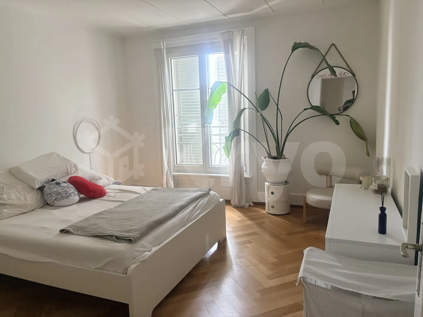 BEAUTIFUL 4-ROOM BRIGHT APARTMENT - Photo 5 of 12