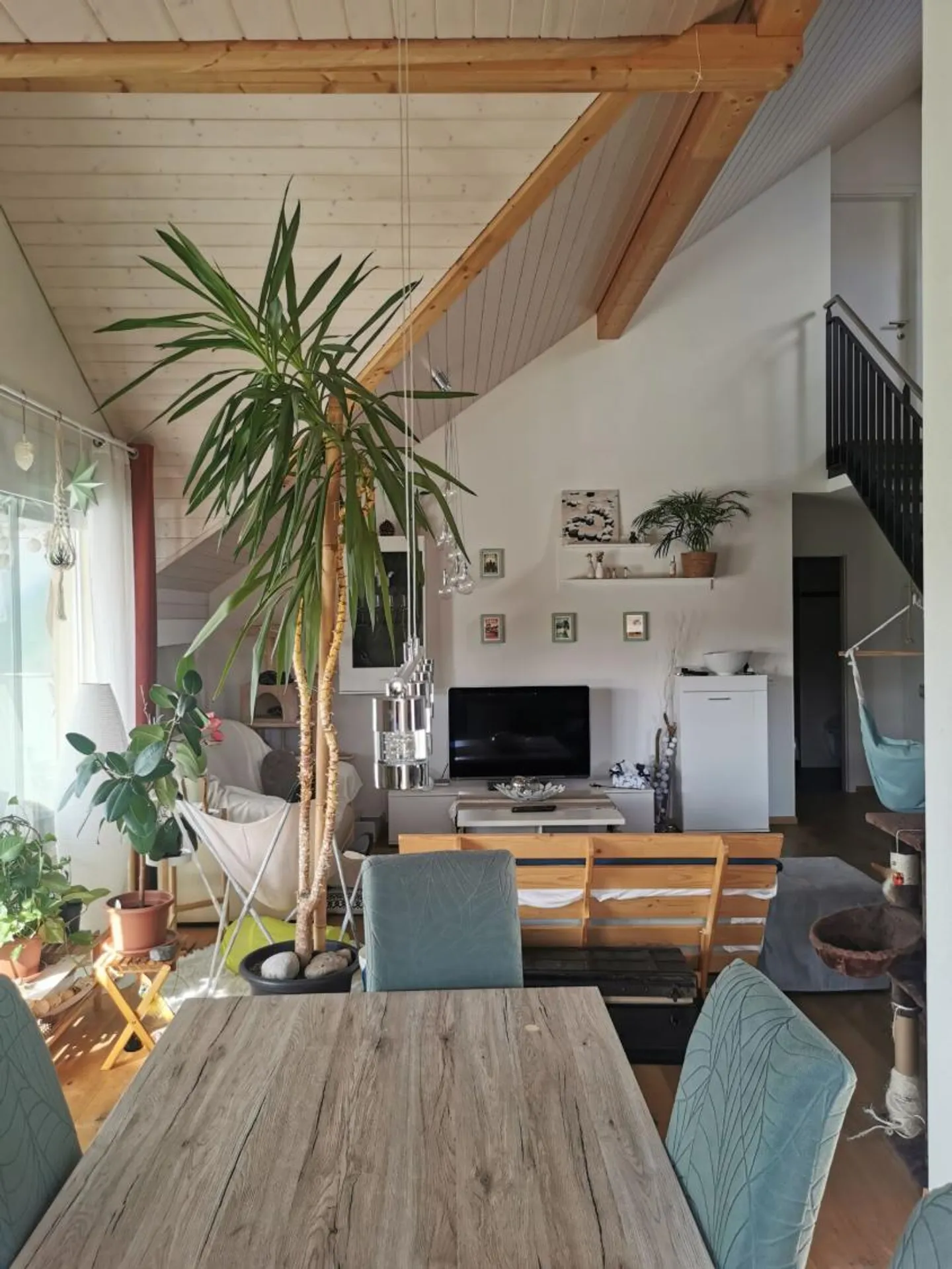 Superb 5.5-room apartment in Granges-de-Vesin - Photo 4 of 13