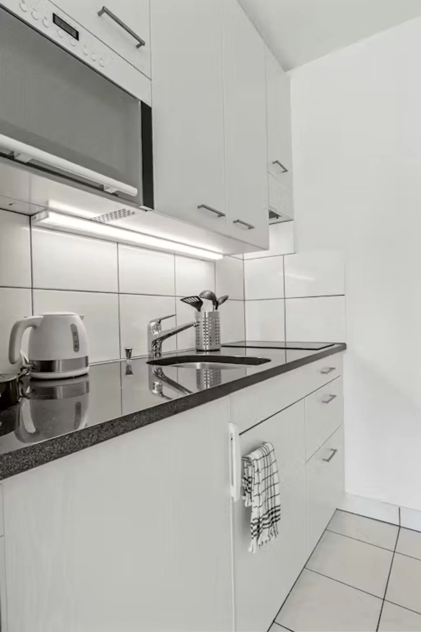 Studio meublé dans la vieille ville de Winterthur - prêt à emménager - Photo 6 sur 9