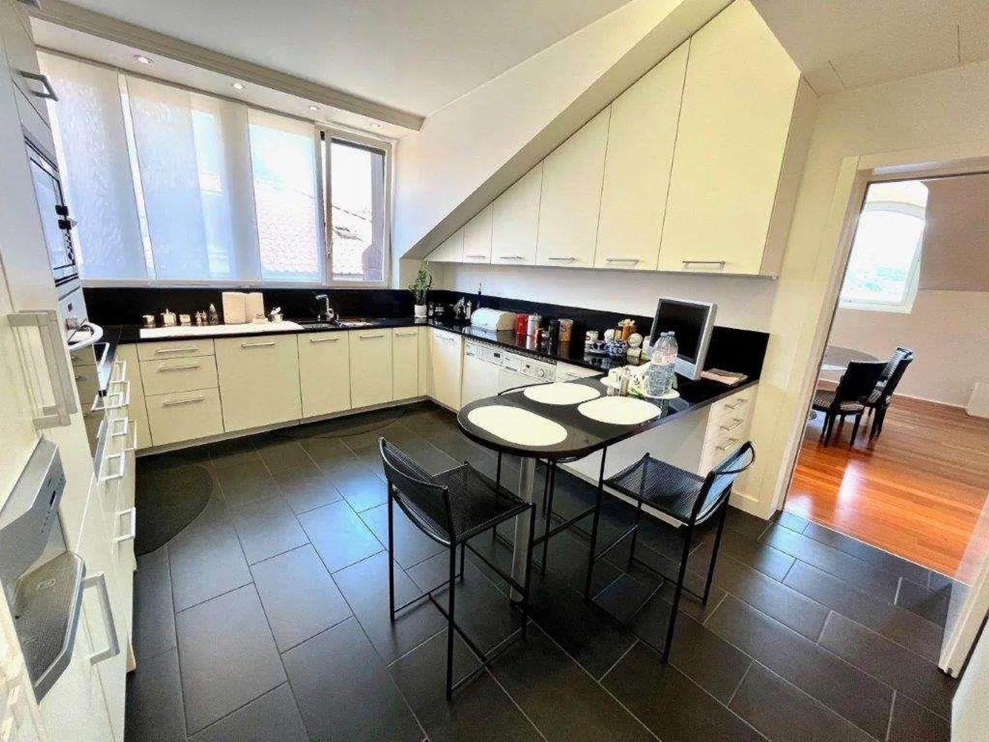 LUGANO : PENTHOUSE PRESTIGIEUX AU CENTRE - Photo 7 sur 13