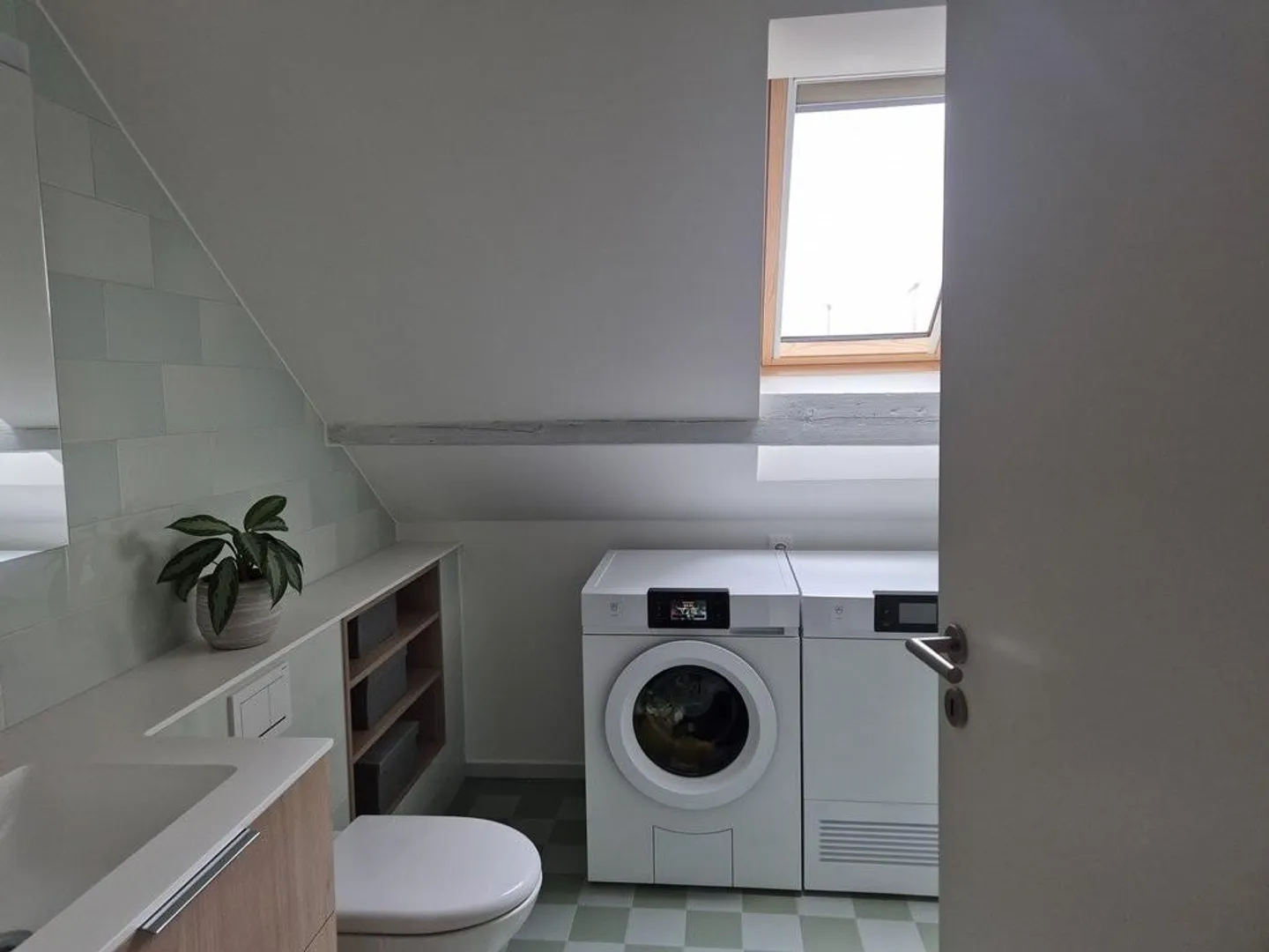 Vivere modernamente nel vivace Kleinbasel - Foto 7 di 9