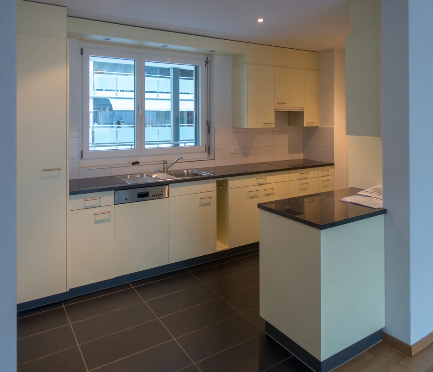 Affittiamo un appartamento moderno con un alto standard di finitura! - Foto 8 di 13