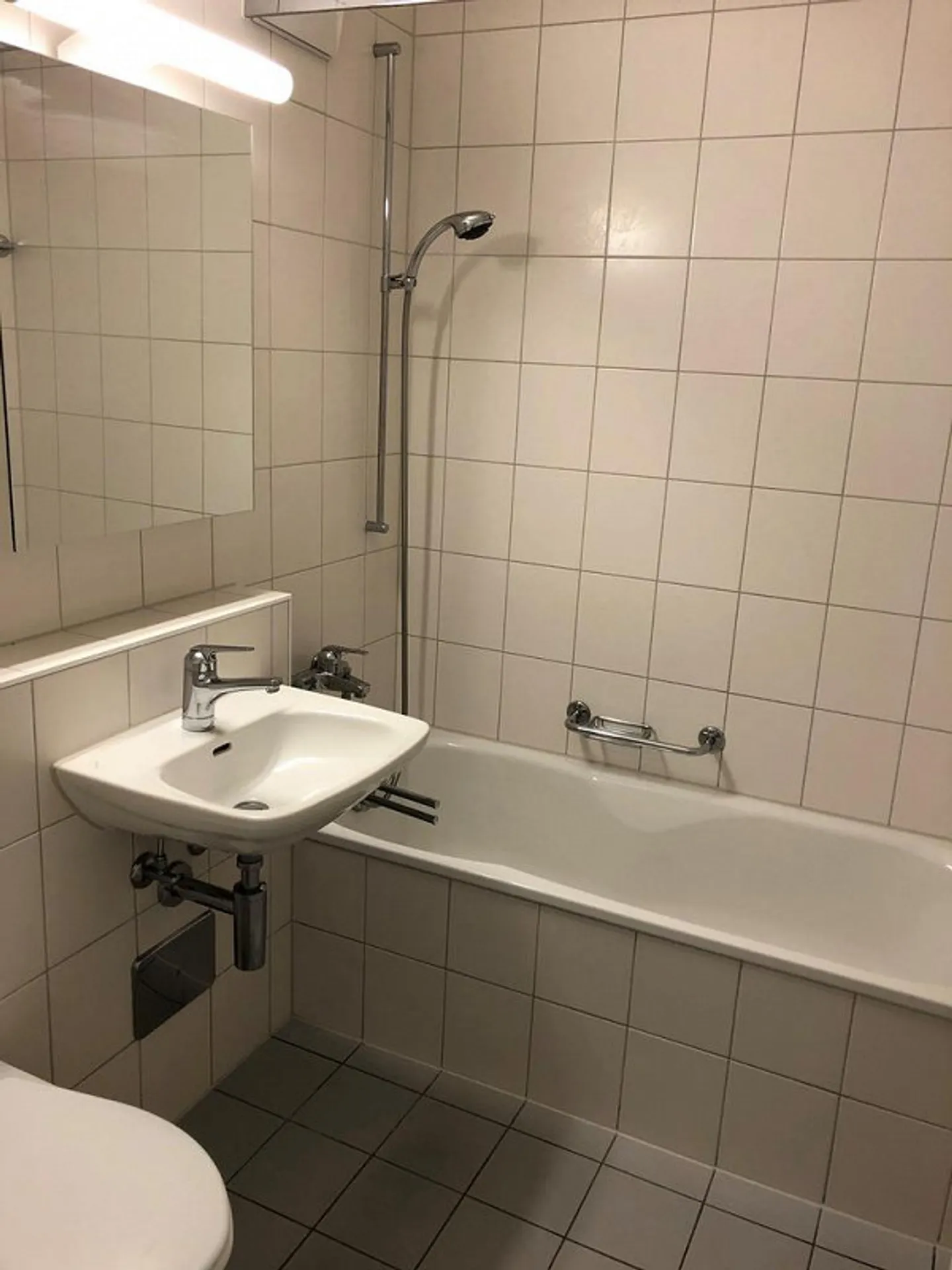 Spacious 3.5-room apartment in Kleinbasel - Photo 4 of 8