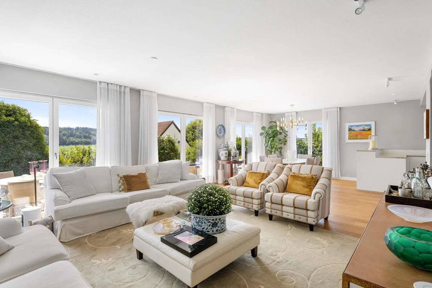 VIEW MEETS COUNTRY HOUSE CHARM: Elegant 6.5-room single-family home... - Photo 7 of 13