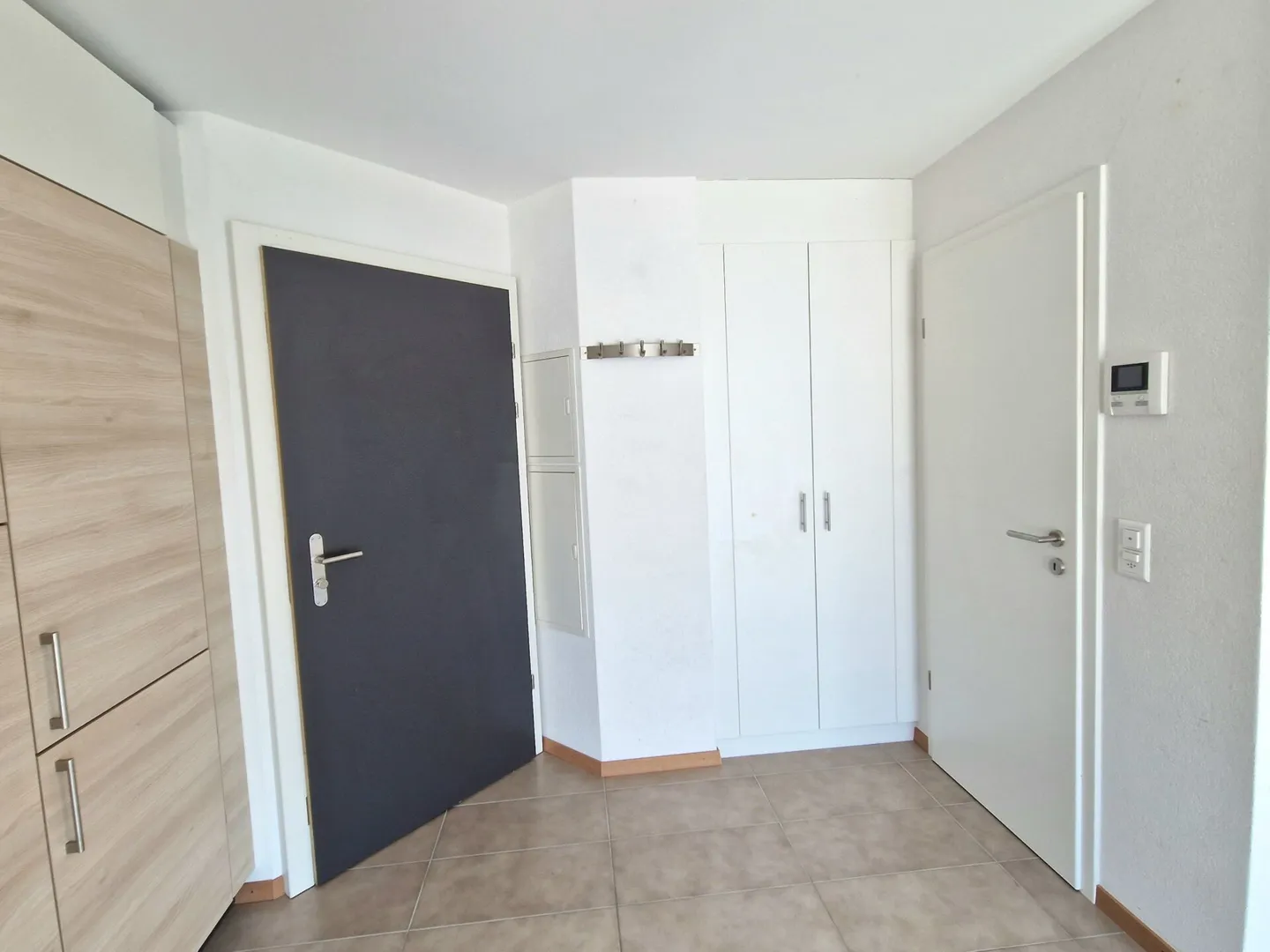 3.5 Room Apartment - Photo 2 of 8