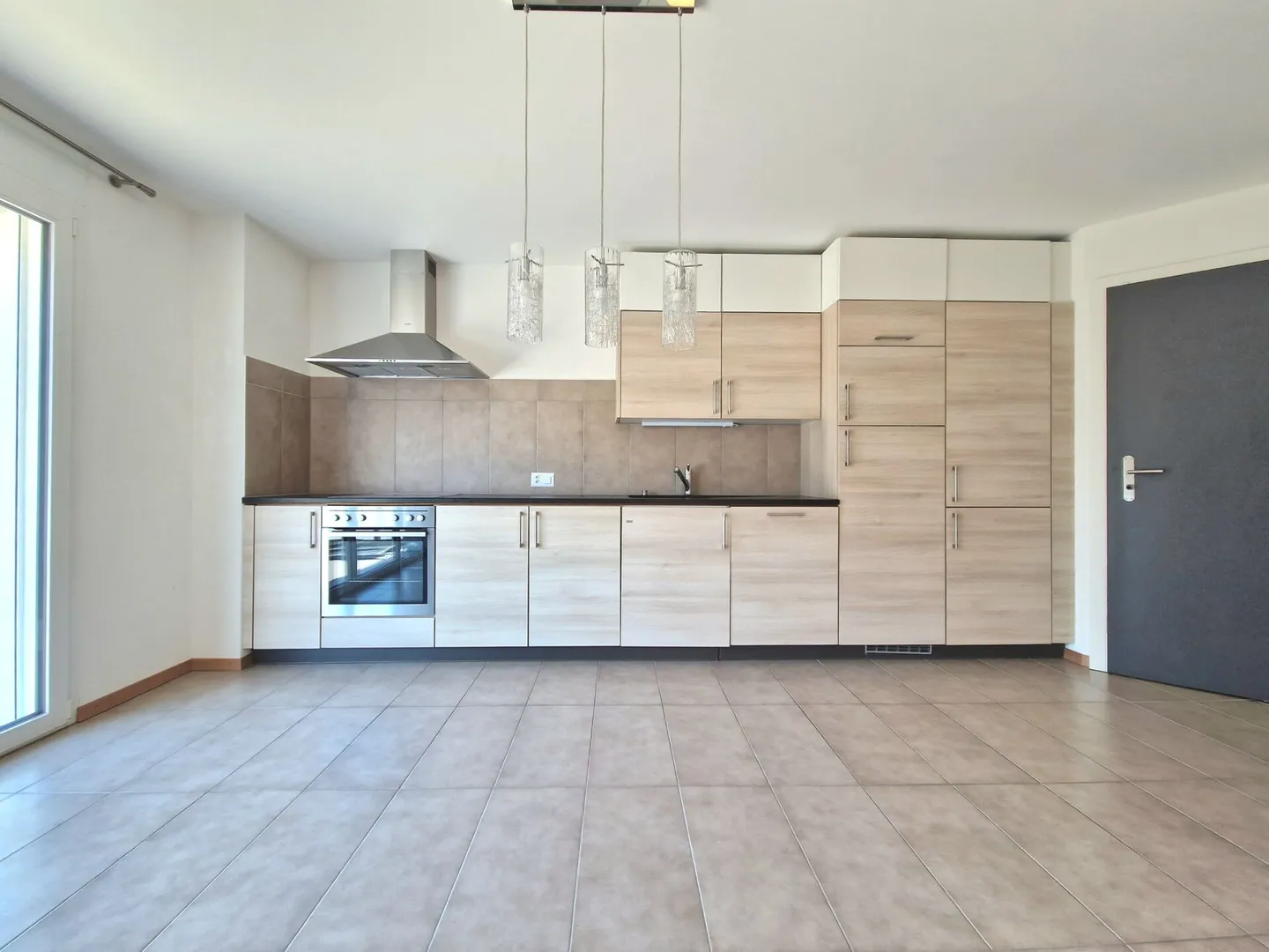 3.5 Room Apartment - Photo 4 of 8