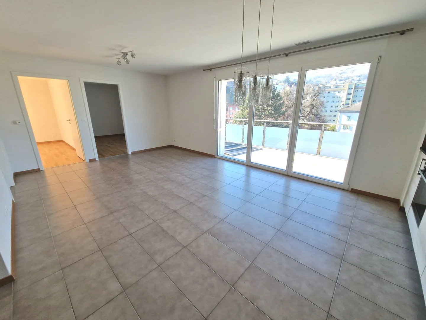 3.5 Room Apartment - Photo 6 of 8