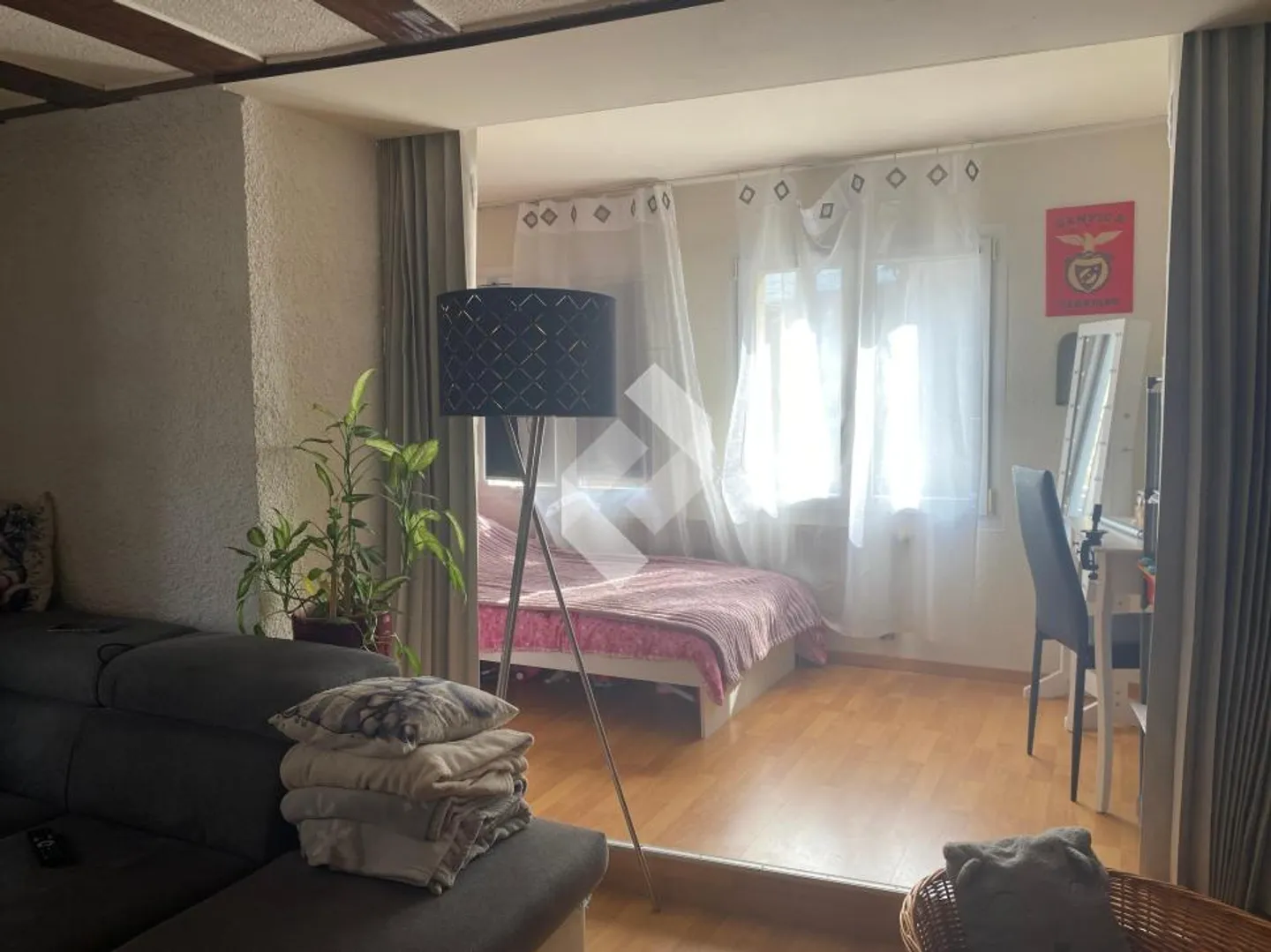 Mixed-use building with café-bar and apartments - in the heart of the old village of Saxon - Photo 5 of 11