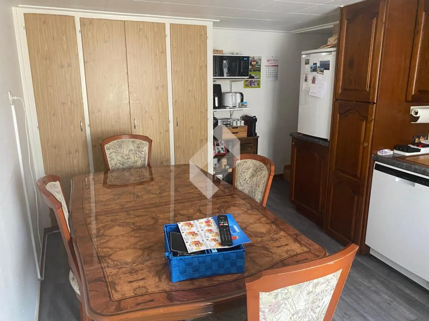 Mixed-use building with café-bar and apartments - in the heart of the old village of Saxon - Photo 6 of 11