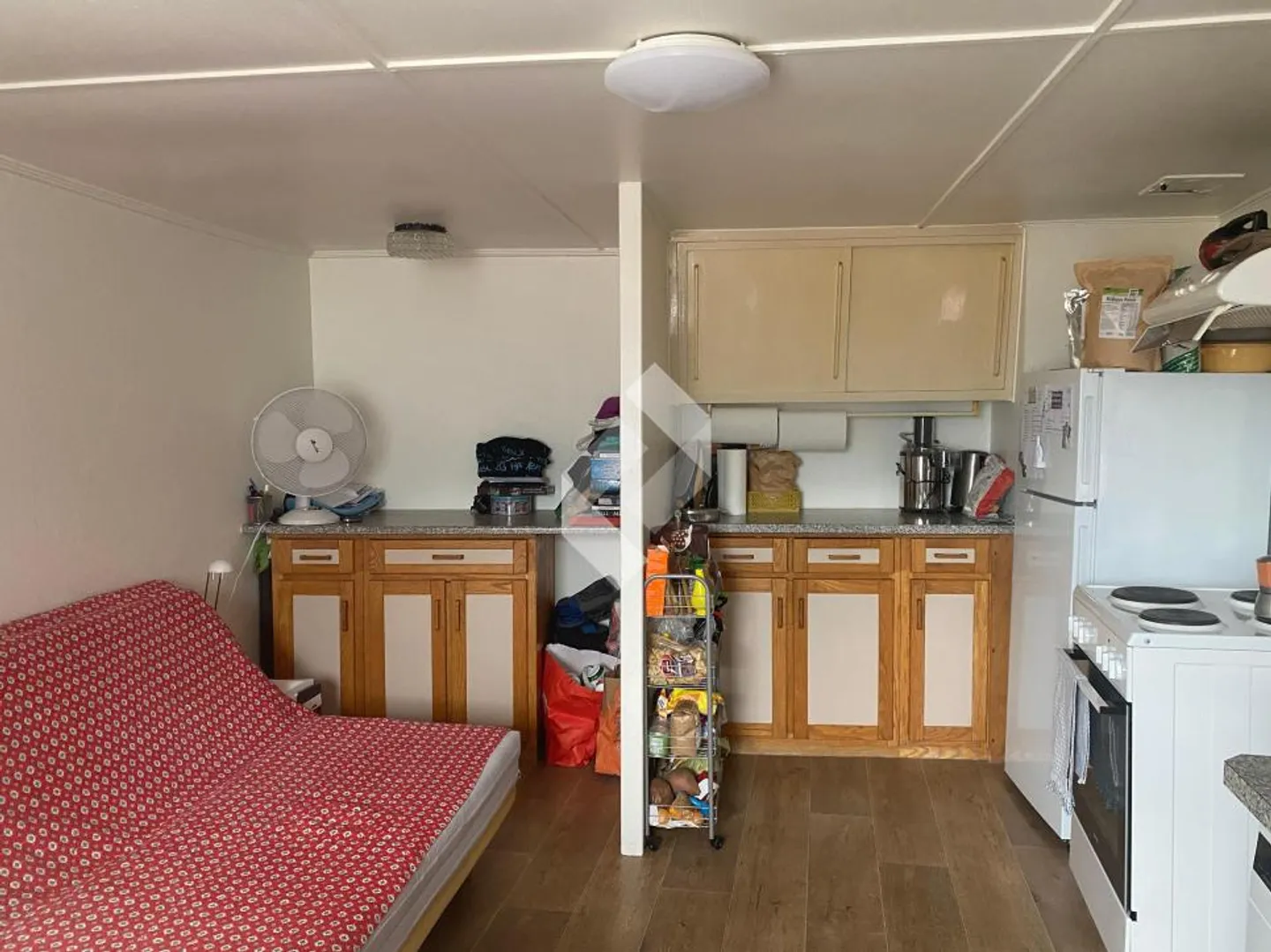 Mixed-use building with café-bar and apartments - in the heart of the old village of Saxon - Photo 7 of 11