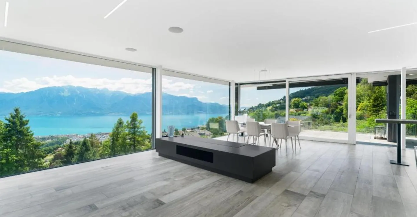 Moderne Villa mit Seeblick - Foto 2 von 12