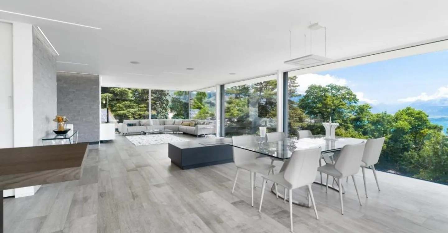 Moderne Villa mit Seeblick - Foto 3 von 12