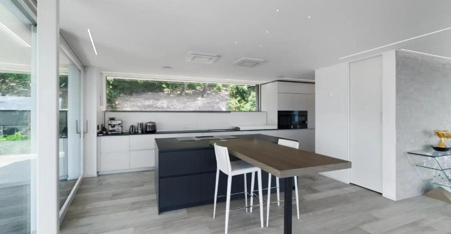 Moderne Villa mit Seeblick - Foto 4 von 12