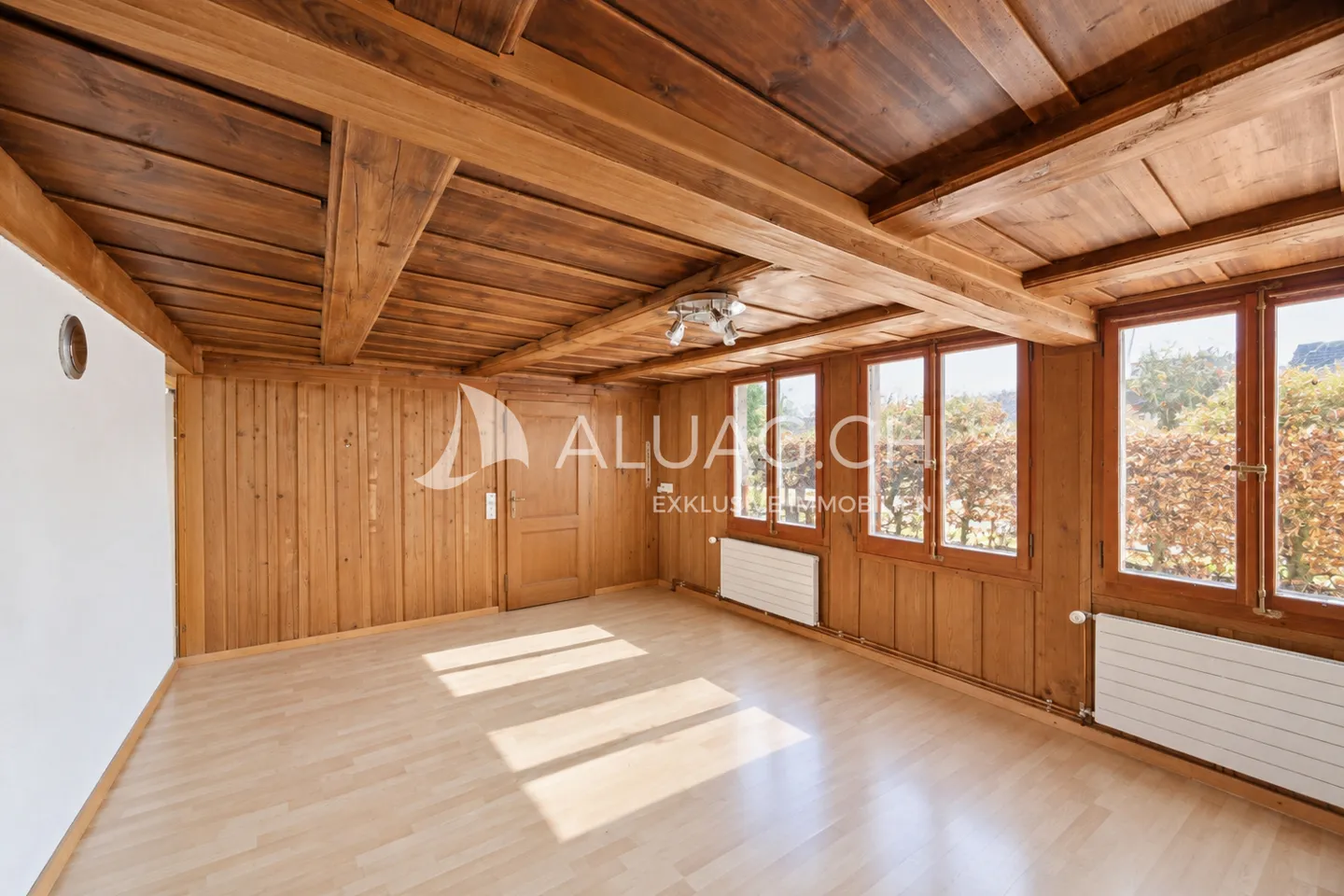 FARMHOUSE EXTENSION WITH GREAT DEVELOPMENT POTENTIAL - Photo 5 of 7