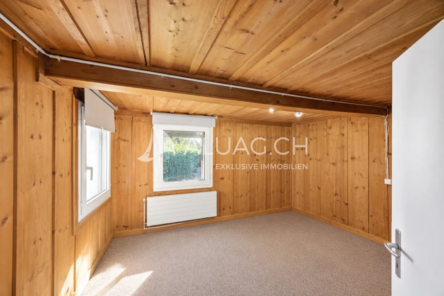 FARMHOUSE EXTENSION WITH GREAT DEVELOPMENT POTENTIAL - Photo 6 of 7