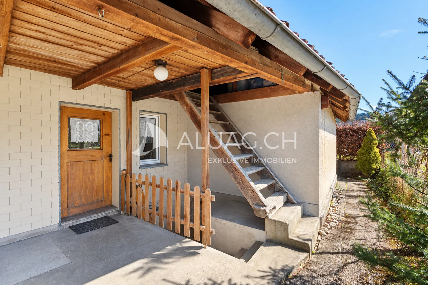 FARMHOUSE EXTENSION WITH GREAT DEVELOPMENT POTENTIAL - Photo 7 of 7