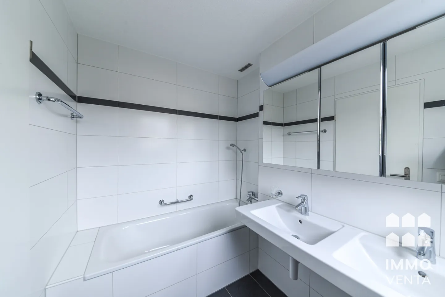 Modernes Apartment in Brügg - Foto 8 von 13