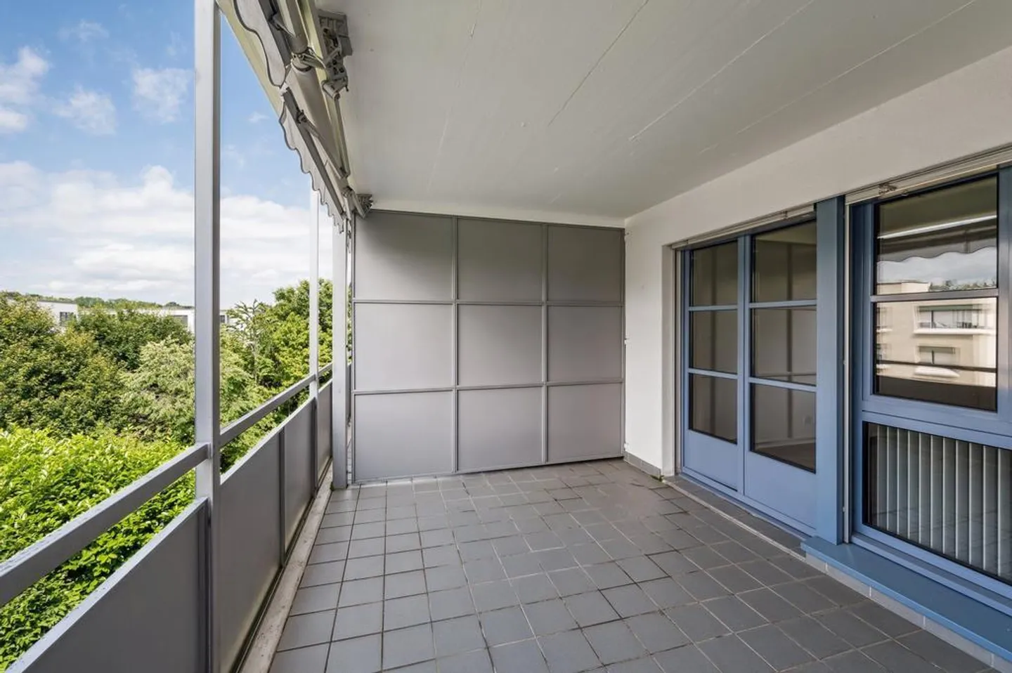 Luminoso appartamento di 2,5 stanze ad Allschwil - Foto 3 di 7