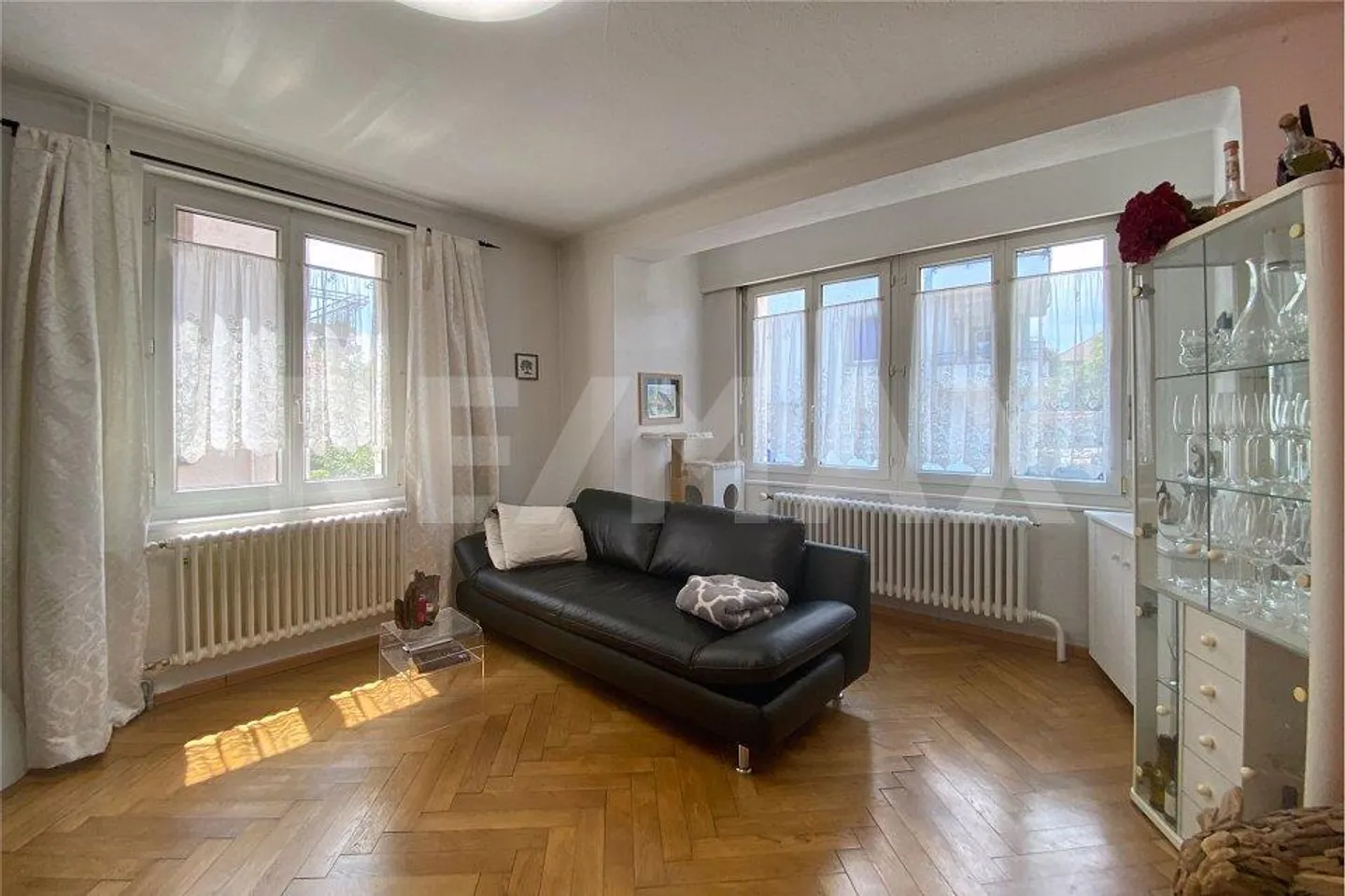 charmantes Familienhaus mit viel Potenzial in zentraler, sonniger Lage - Foto 7 von 13