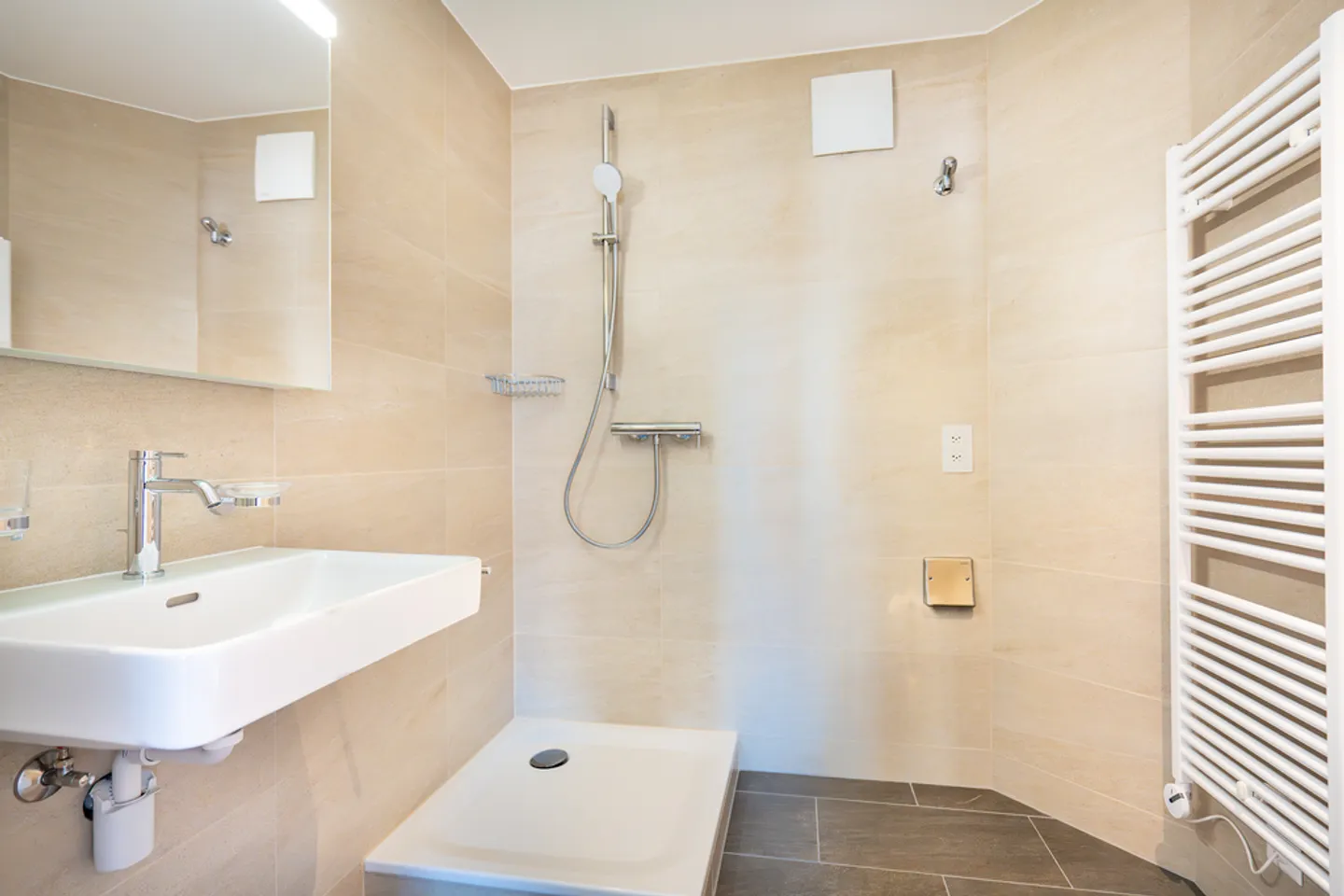 Geräumige 2.5-Zimmer-Wohnung - Foto 7 von 9