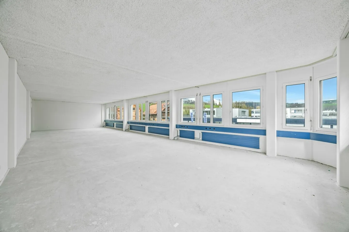 Ampio spazio commerciale/ufficio versatile di 413 m² - Foto 8 di 13