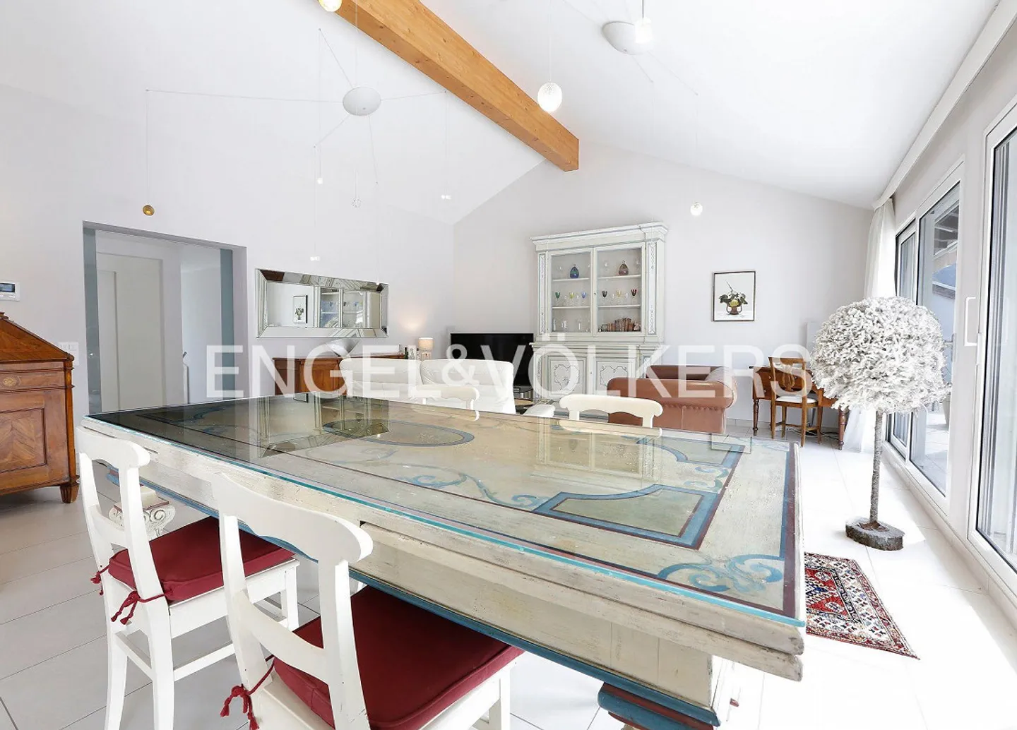Appartement en Attique, Vue sur le Lac et Terrasse Panoramique - Photo 4 sur 7